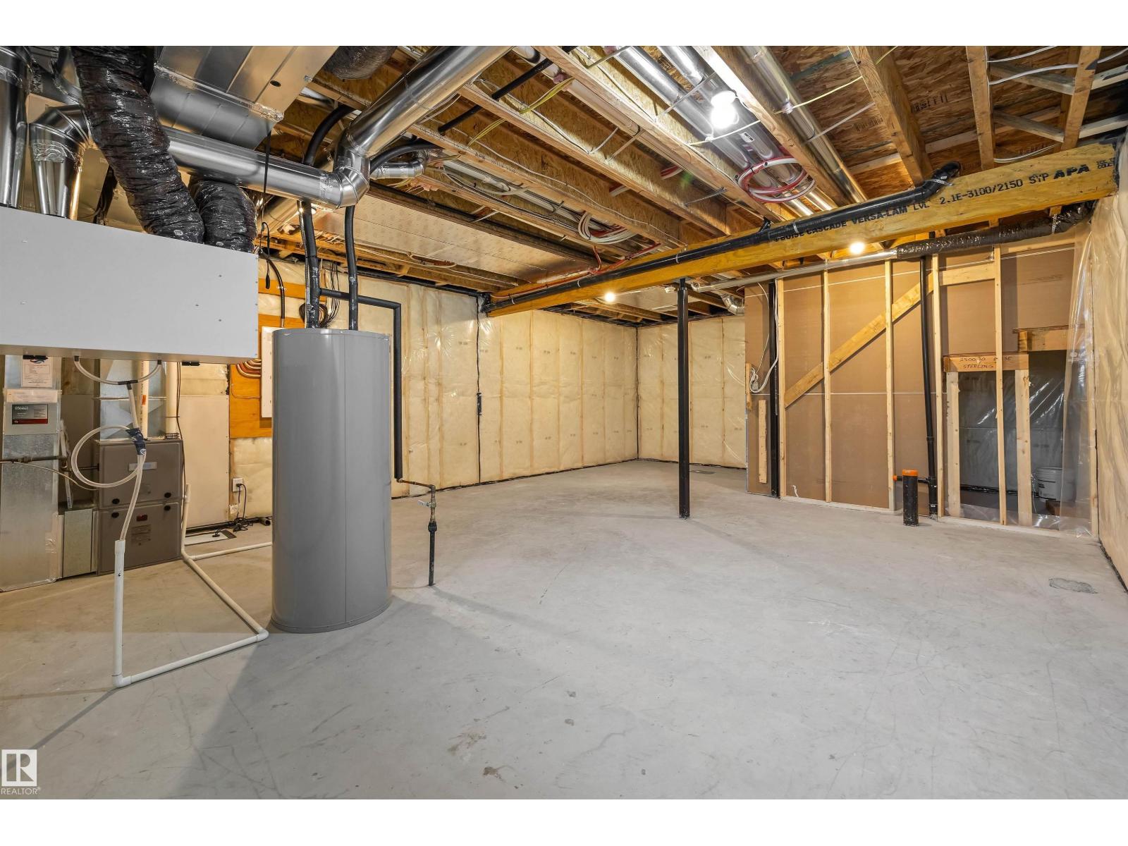 18931 28 AV NW - 43