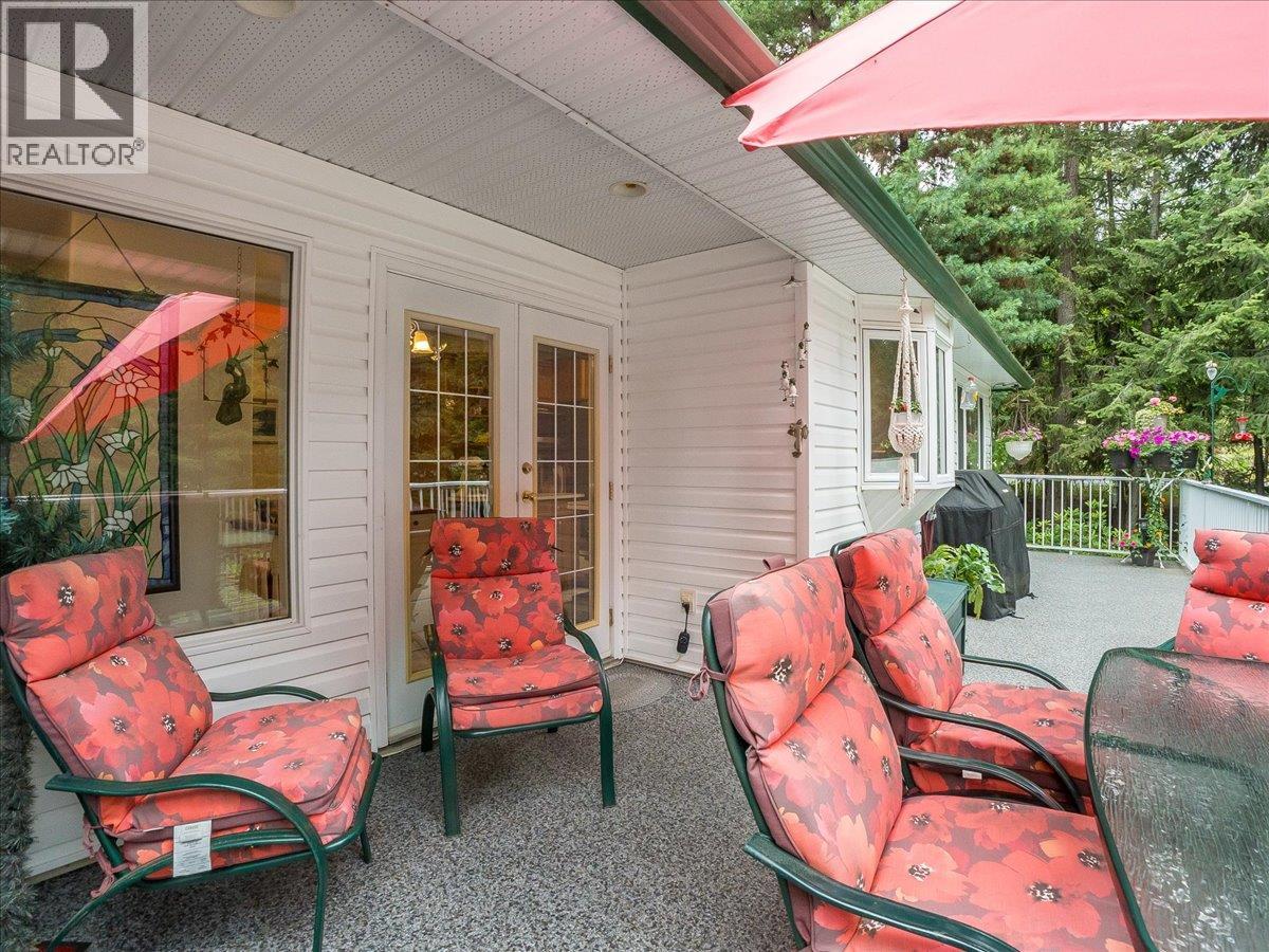 935 Pine Crescent - 11