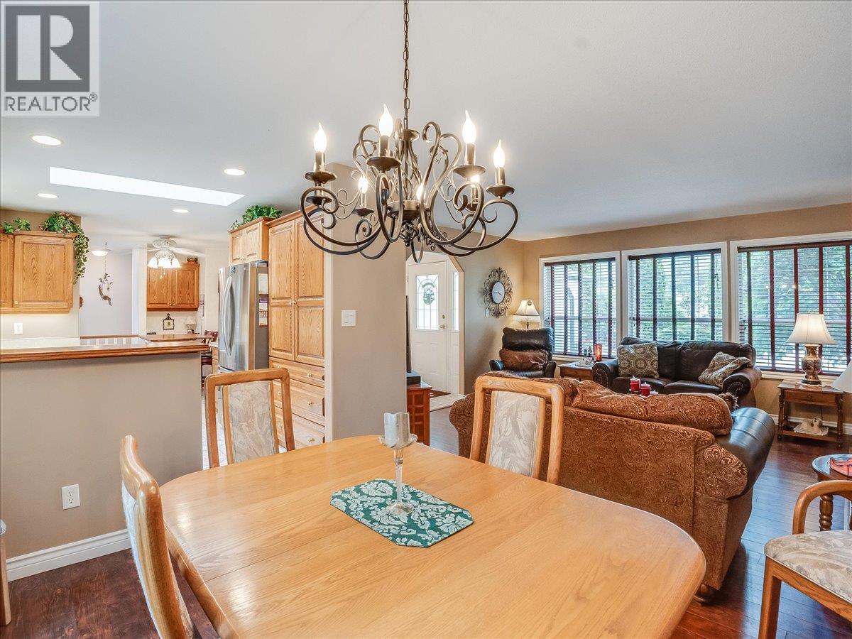 935 Pine Crescent - 15