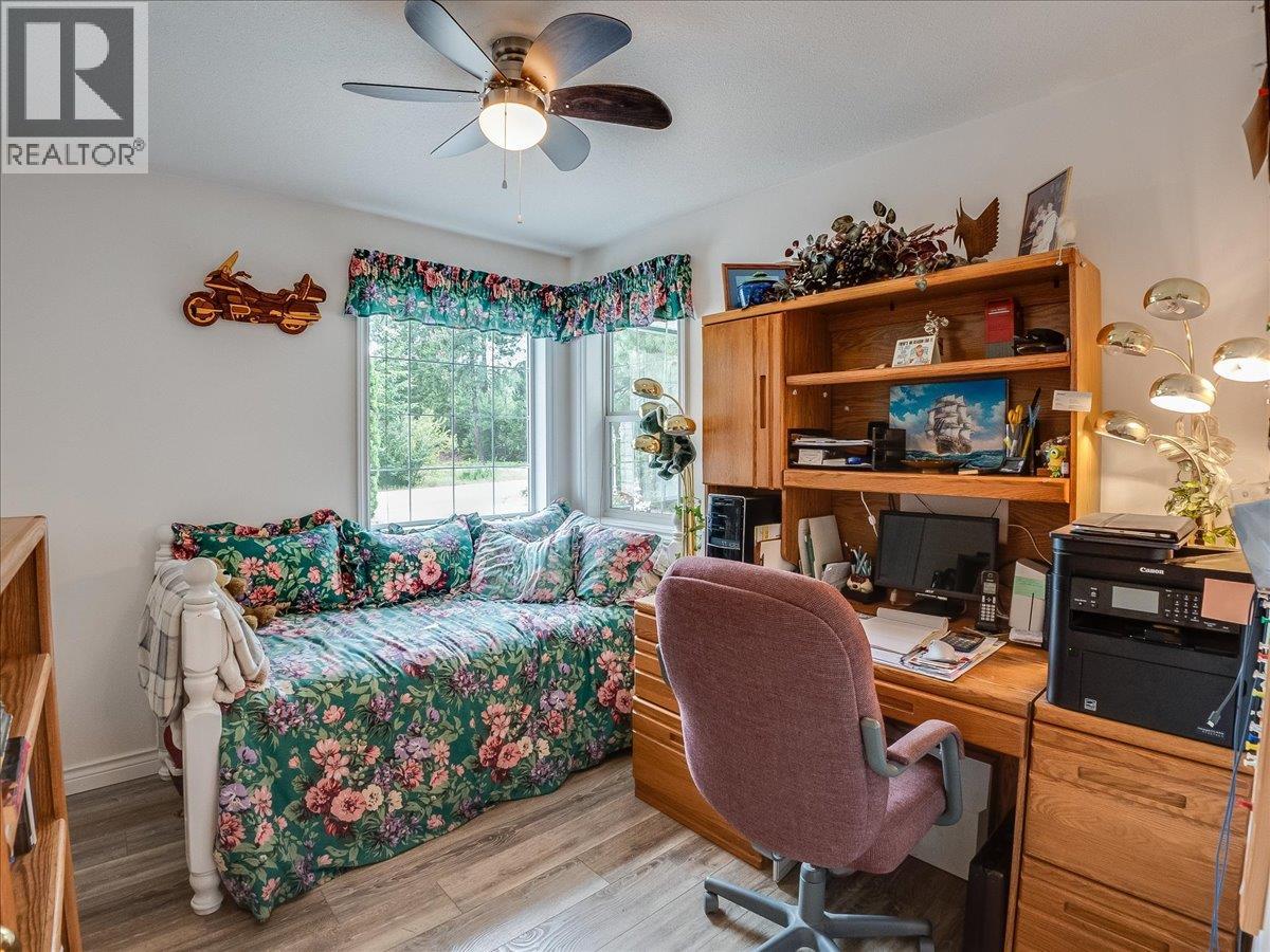 935 Pine Crescent - Image 23