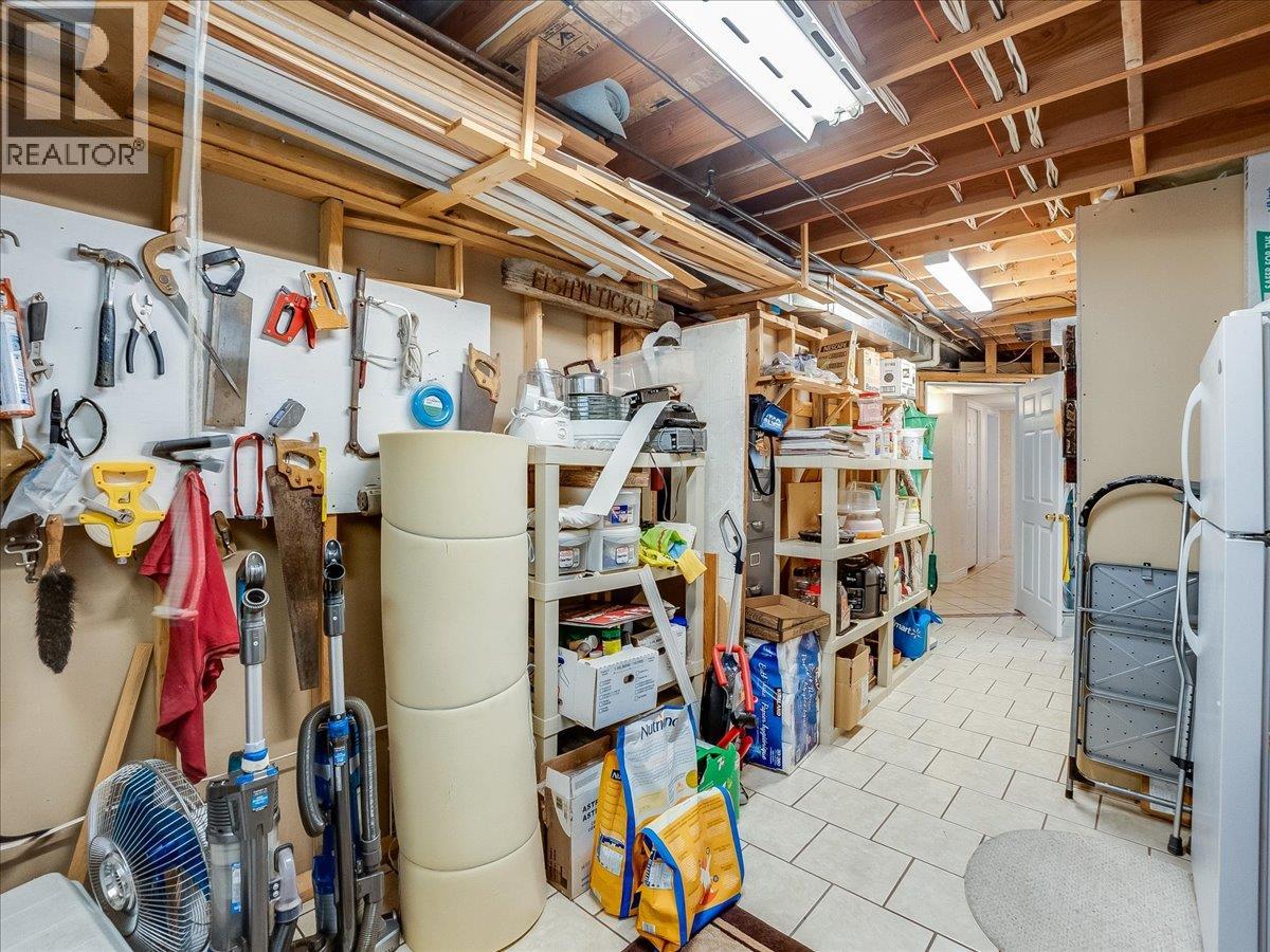 935 Pine Crescent - Image 27