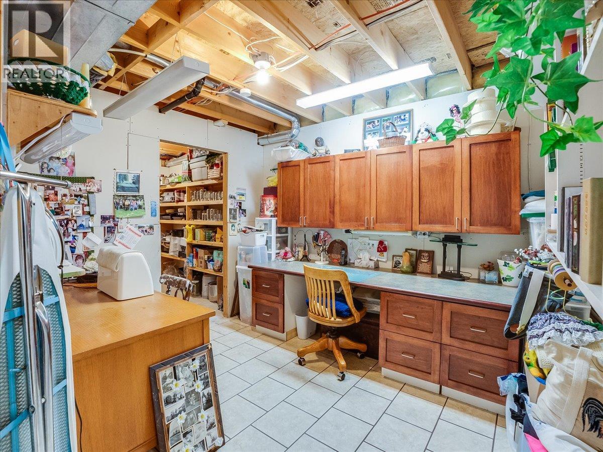 935 Pine Crescent - Image 28