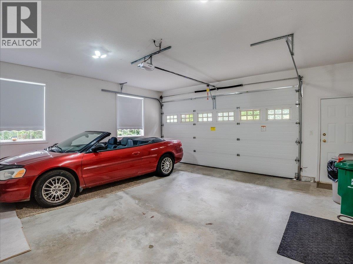 935 Pine Crescent - Image 48