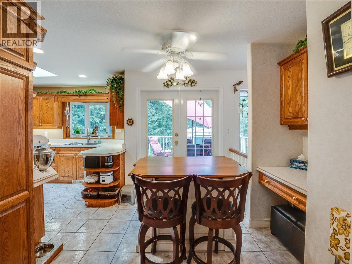 935 Pine Crescent - 5