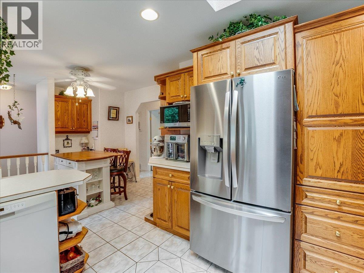 935 Pine Crescent - 7