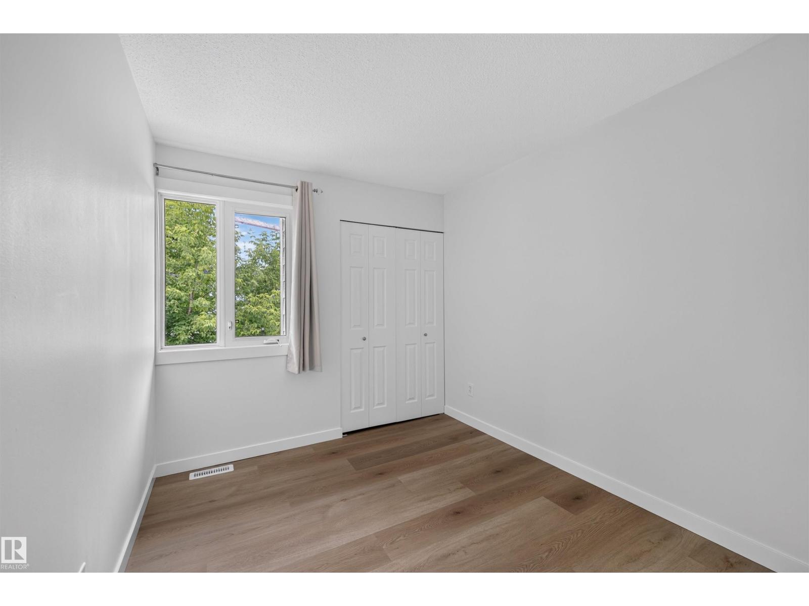 #186 11421 34 ST NW - 21