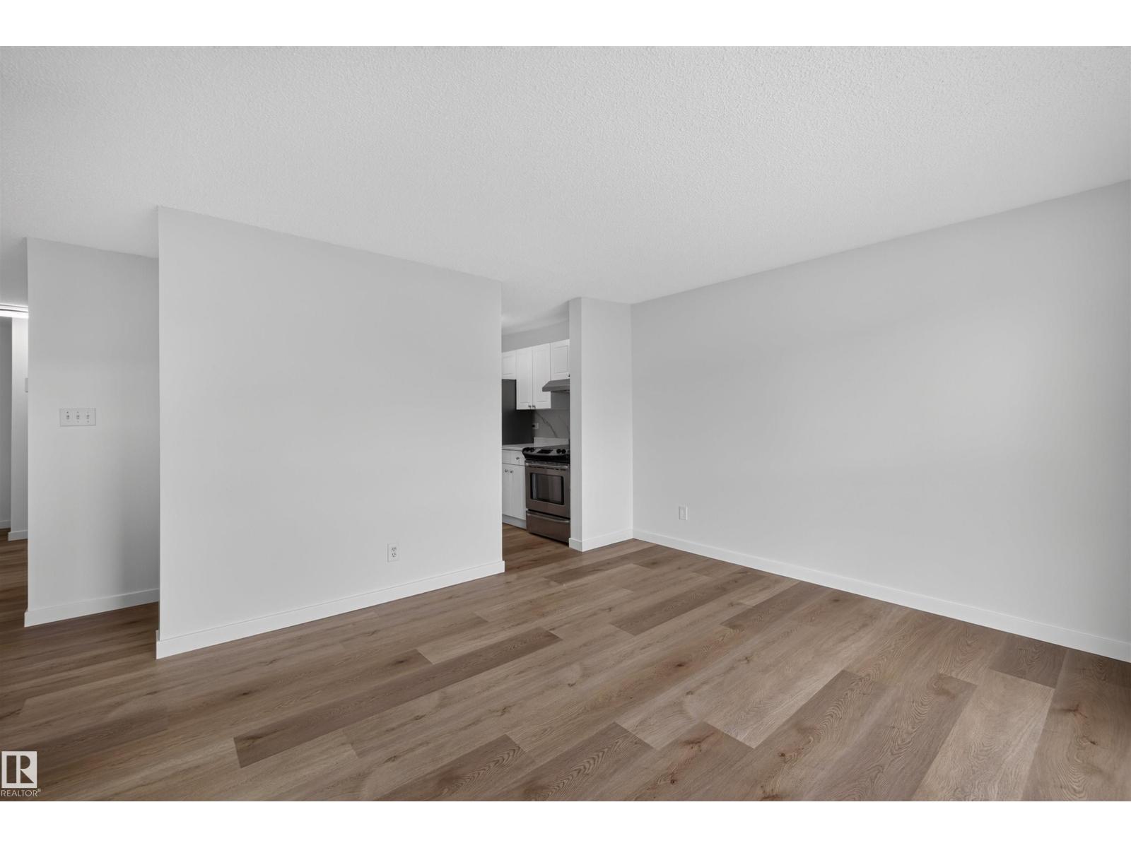#186 11421 34 ST NW - 11