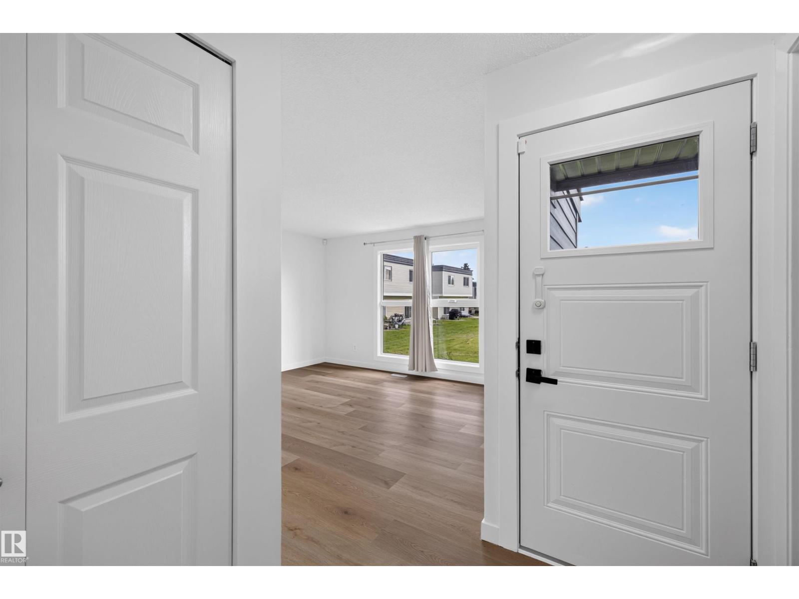 #186 11421 34 ST NW - 12