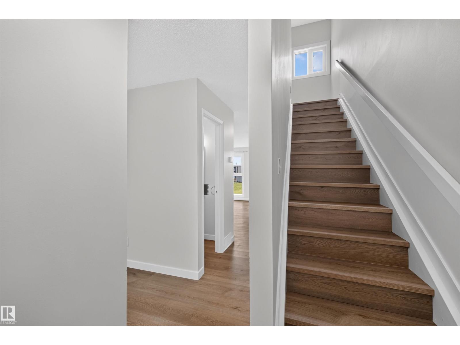#186 11421 34 ST NW - 16