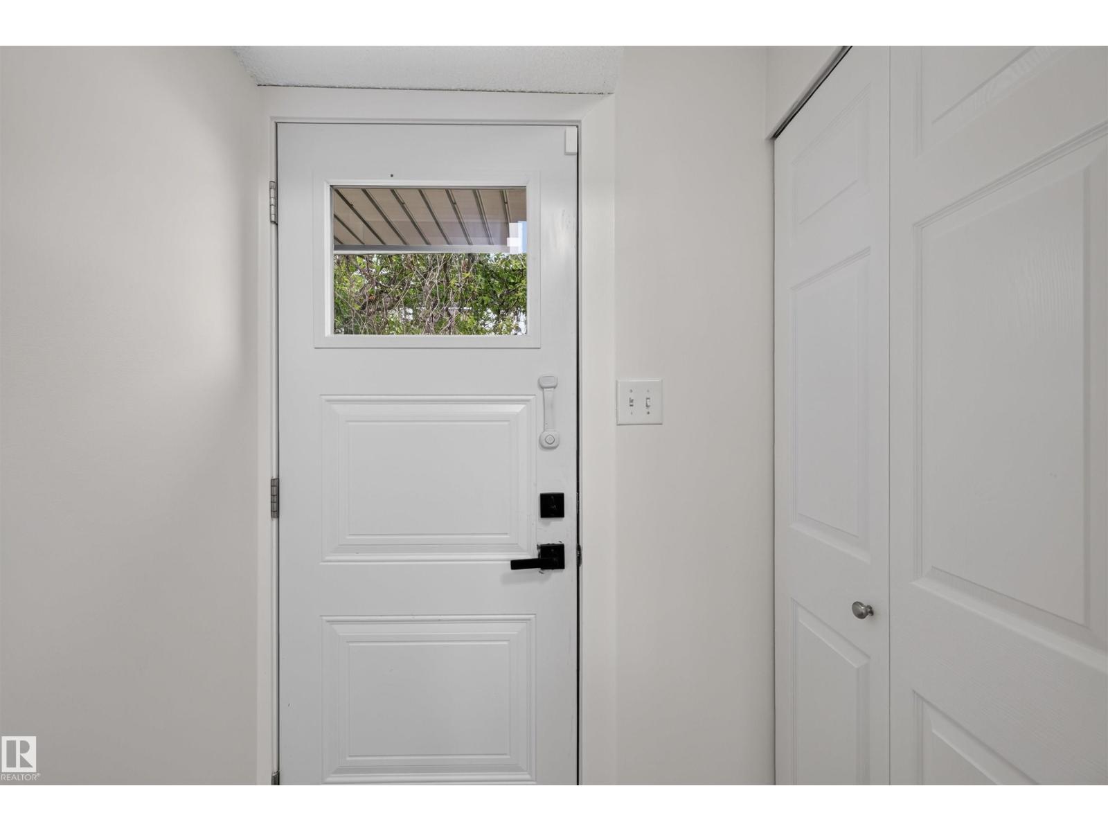 #186 11421 34 ST NW - 15