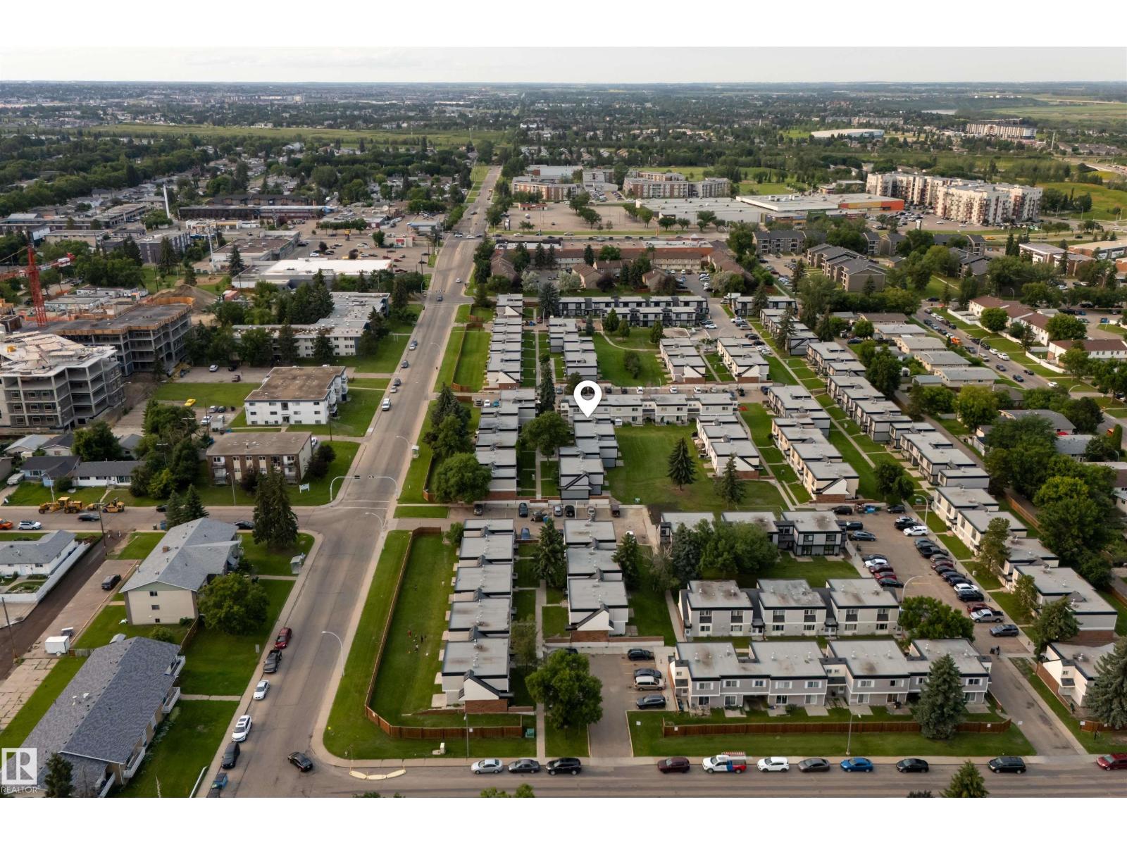 #186 11421 34 ST NW - 35