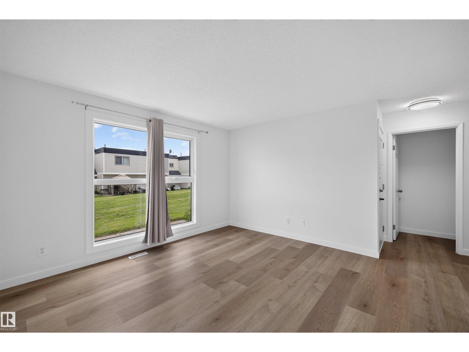 #186 11421 34 ST NW - 6