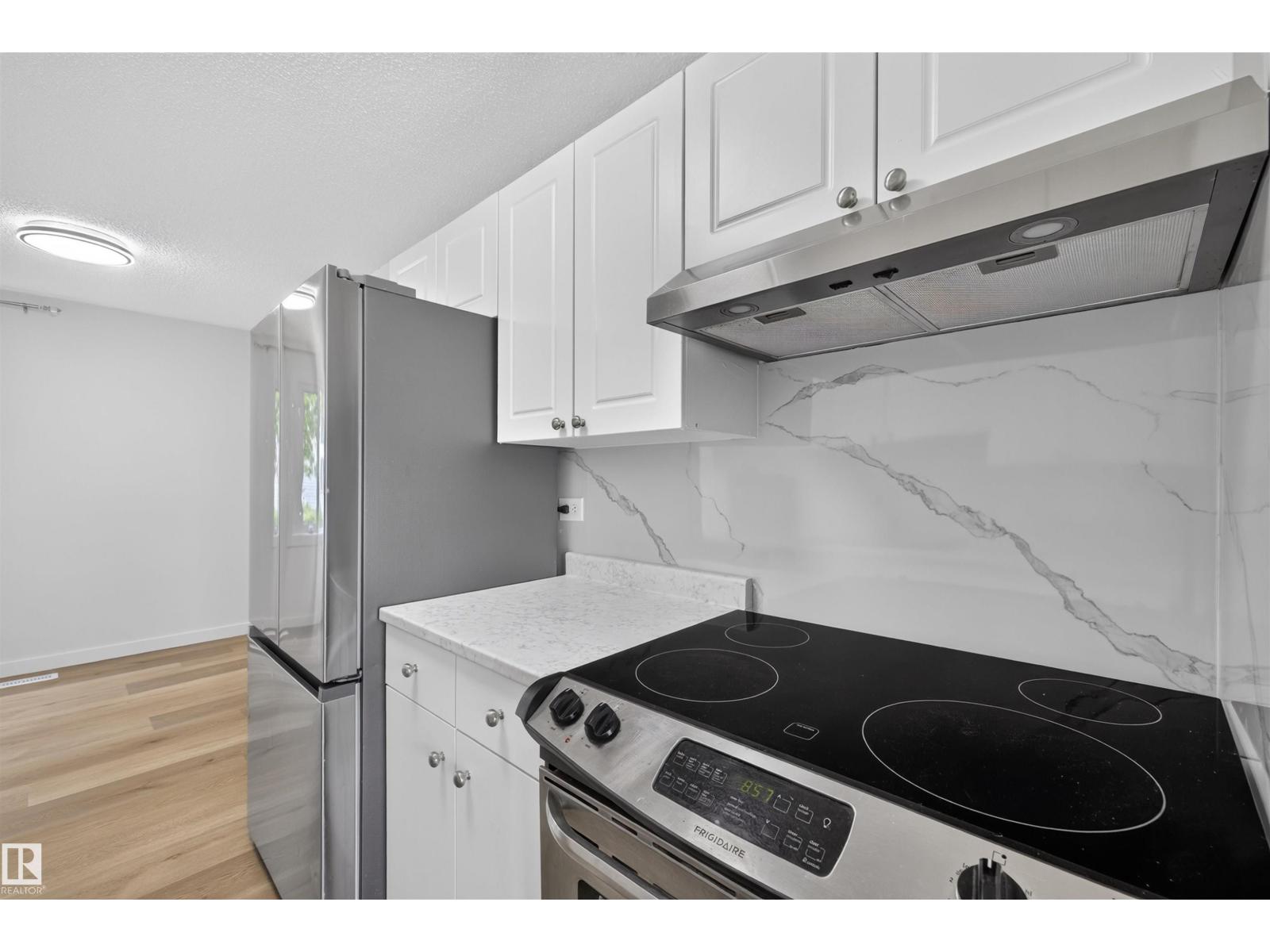 #186 11421 34 ST NW - 3