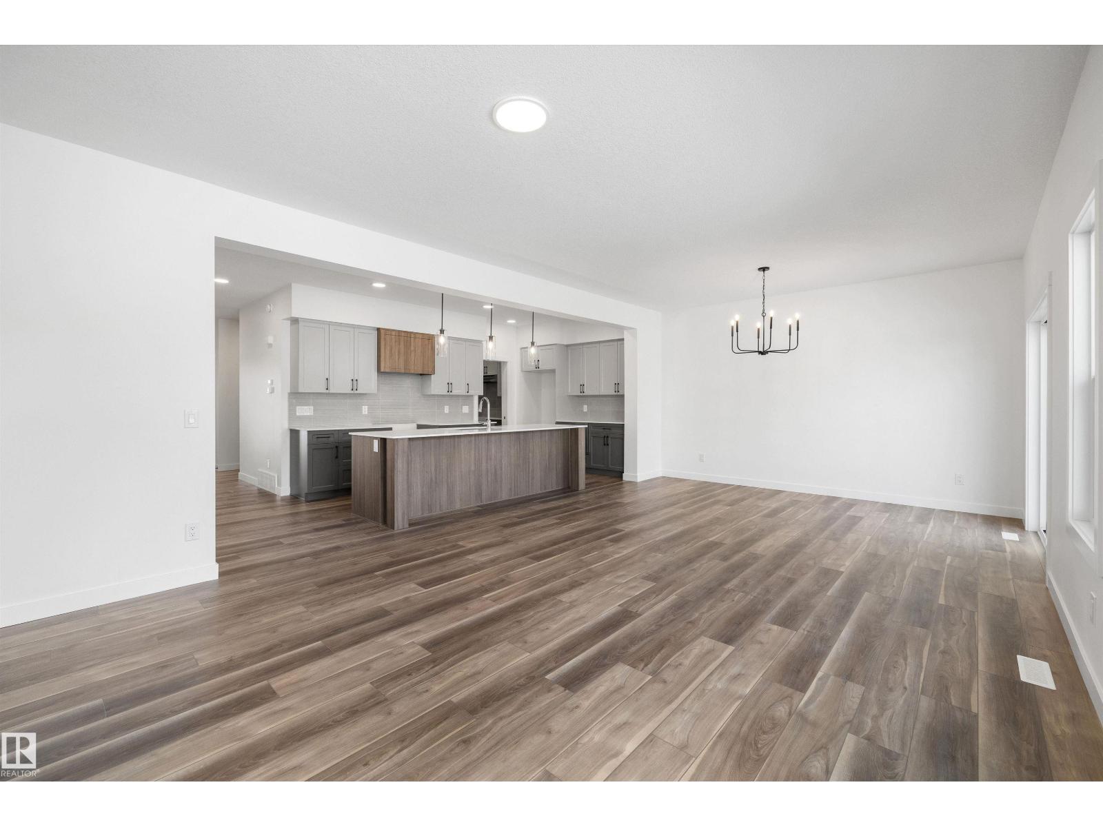19428 25 AV NW - 26