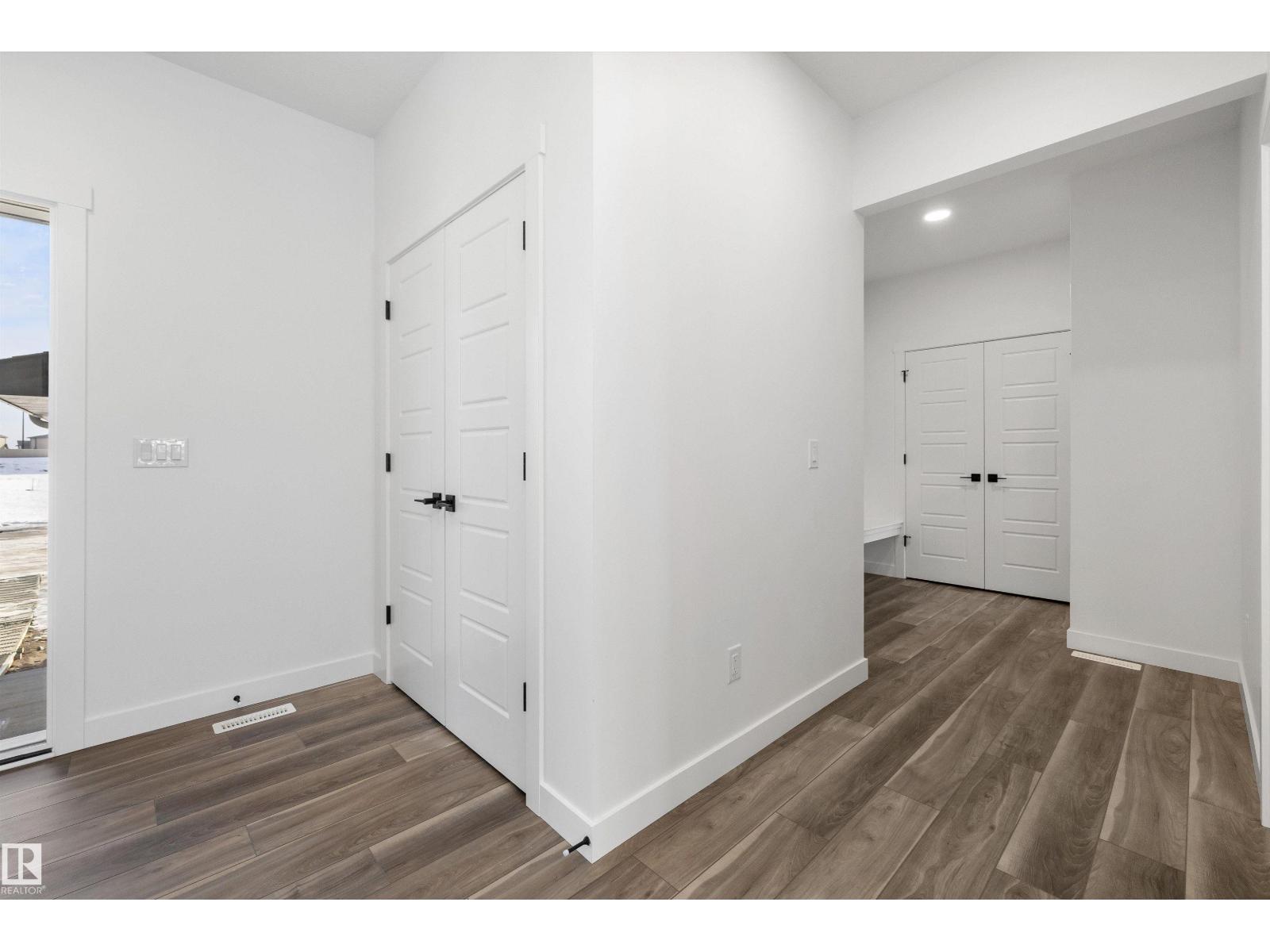 19428 25 AV NW - 3