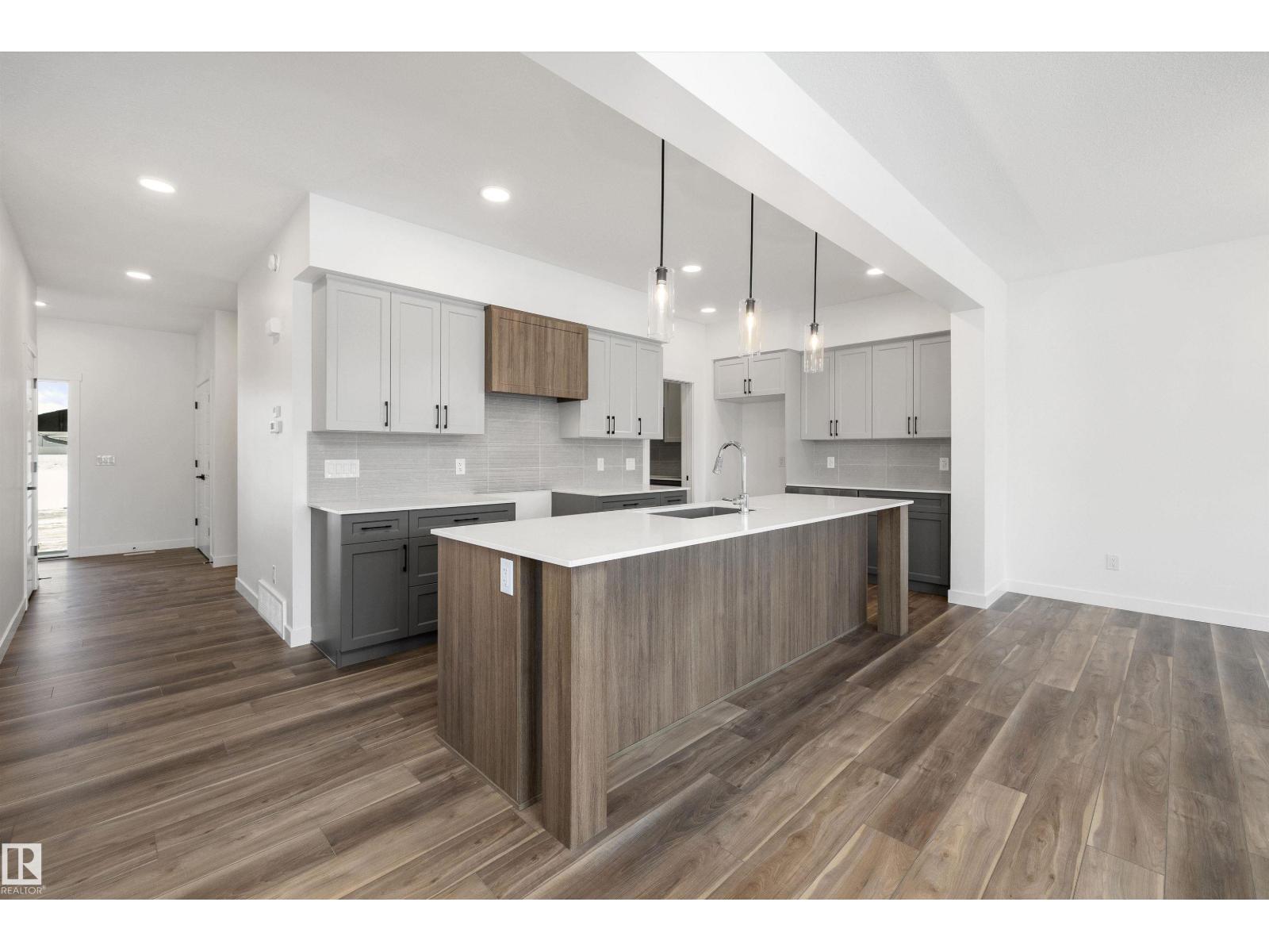 19428 25 AV NW - 13
