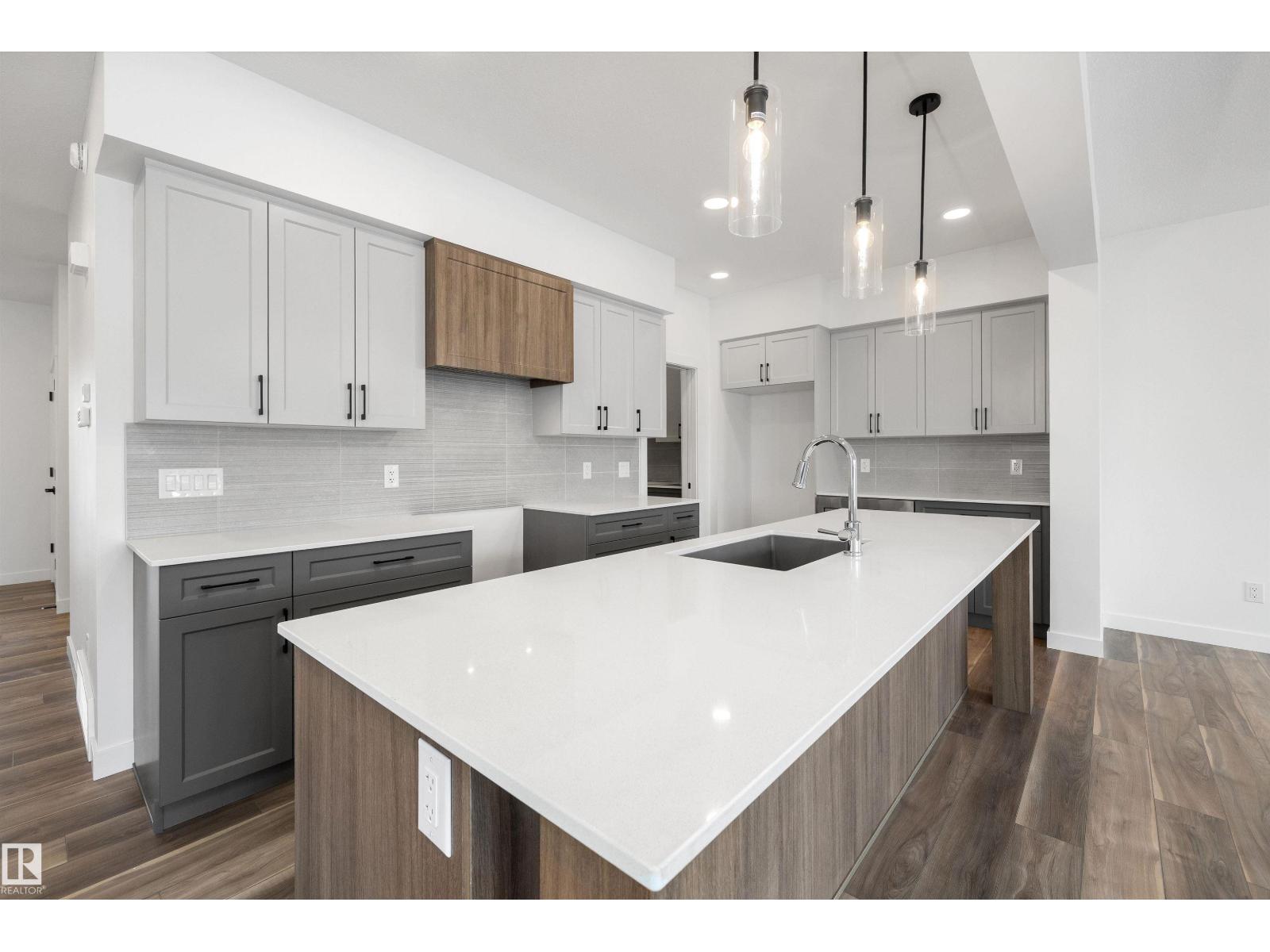 19428 25 AV NW - 12