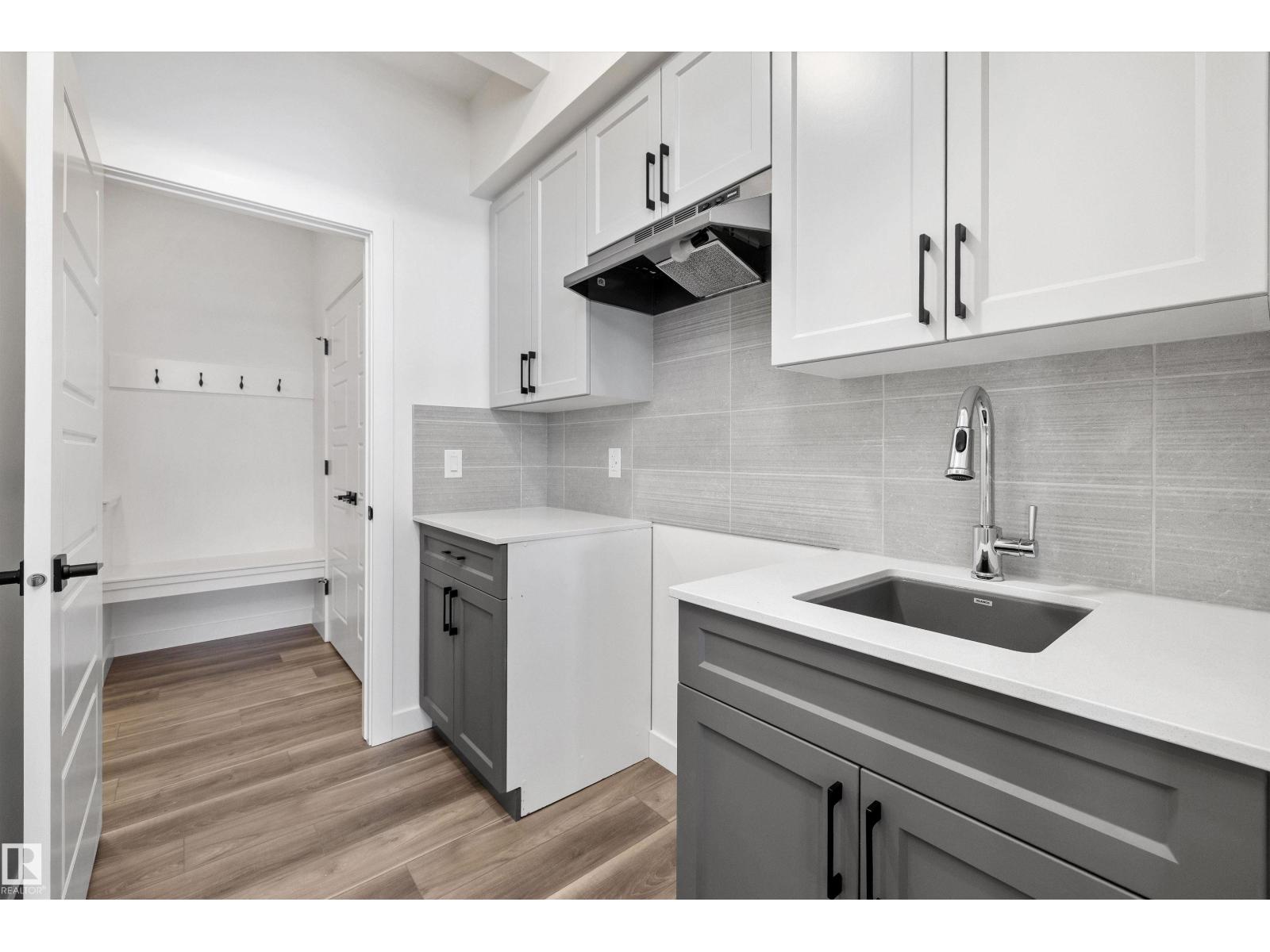 19428 25 AV NW - 9