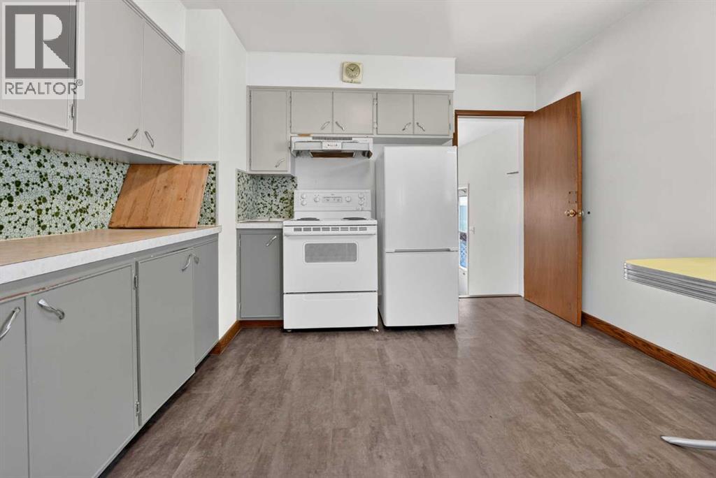 631 14 Street S - 9