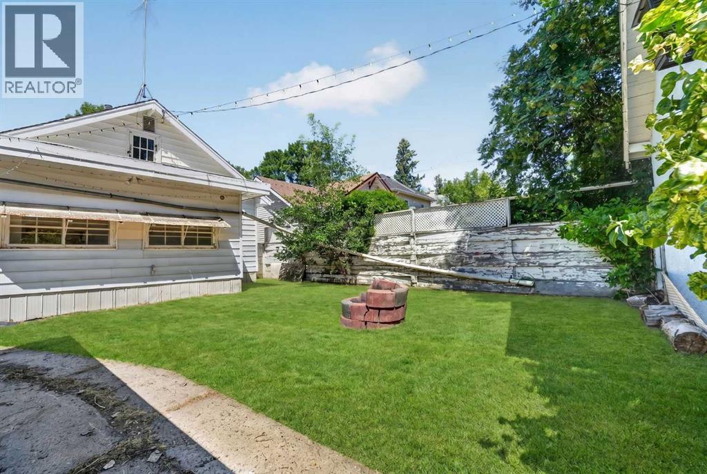 631 14 Street S - 33