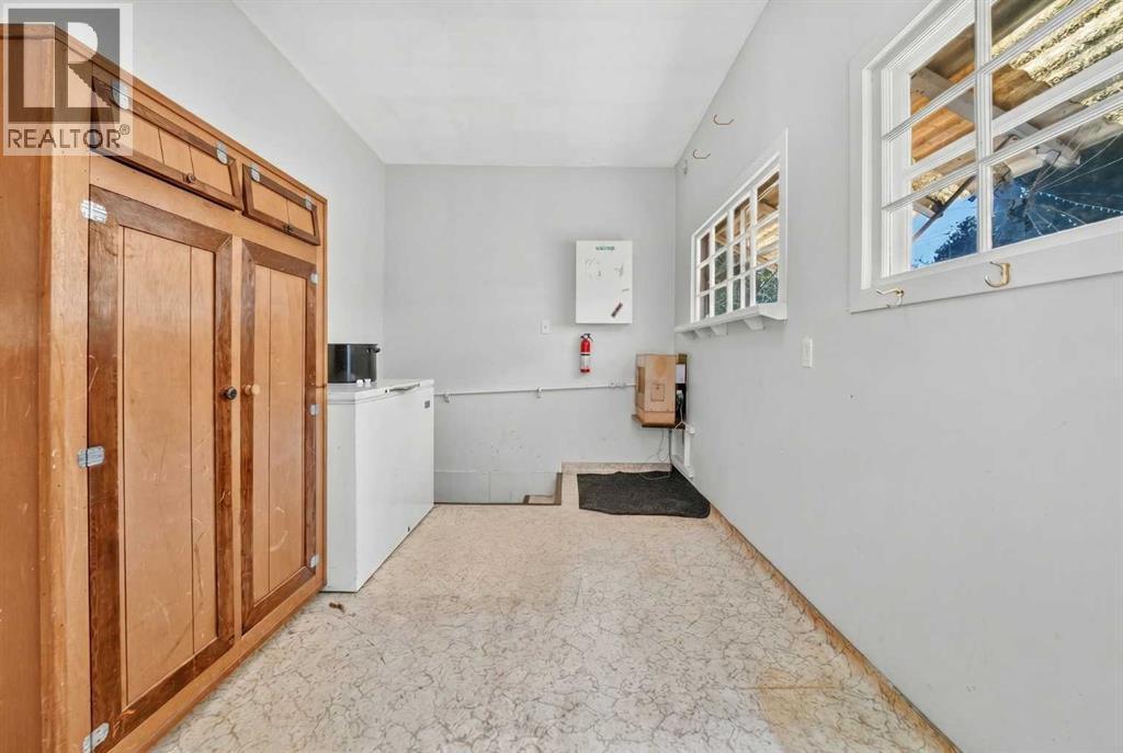 631 14 Street S - 6