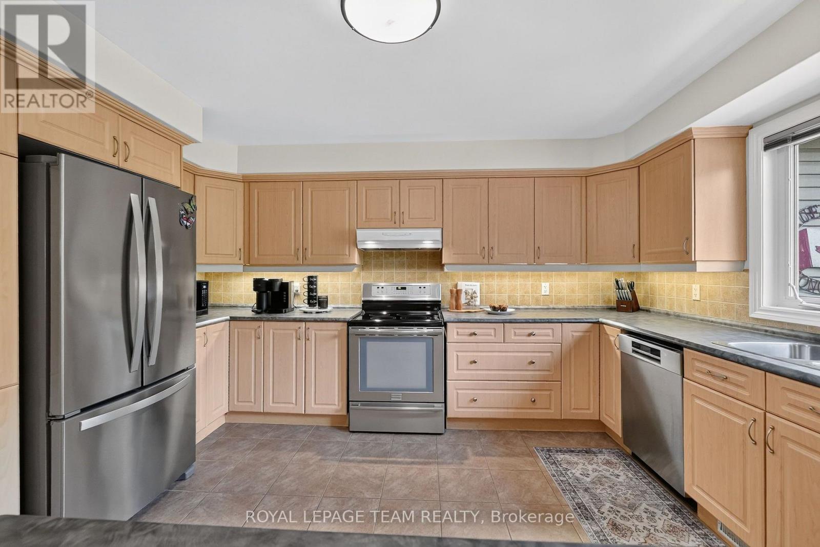 8115 ADAM BAKER WAY, Ottawa. Luxury613. By Peter Sagos - Image 11