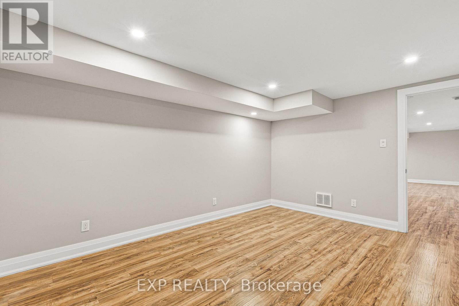 10 QUEEN ANNE CRESCENT, Ottawa. Luxury613. By Peter Sagos - Image 35