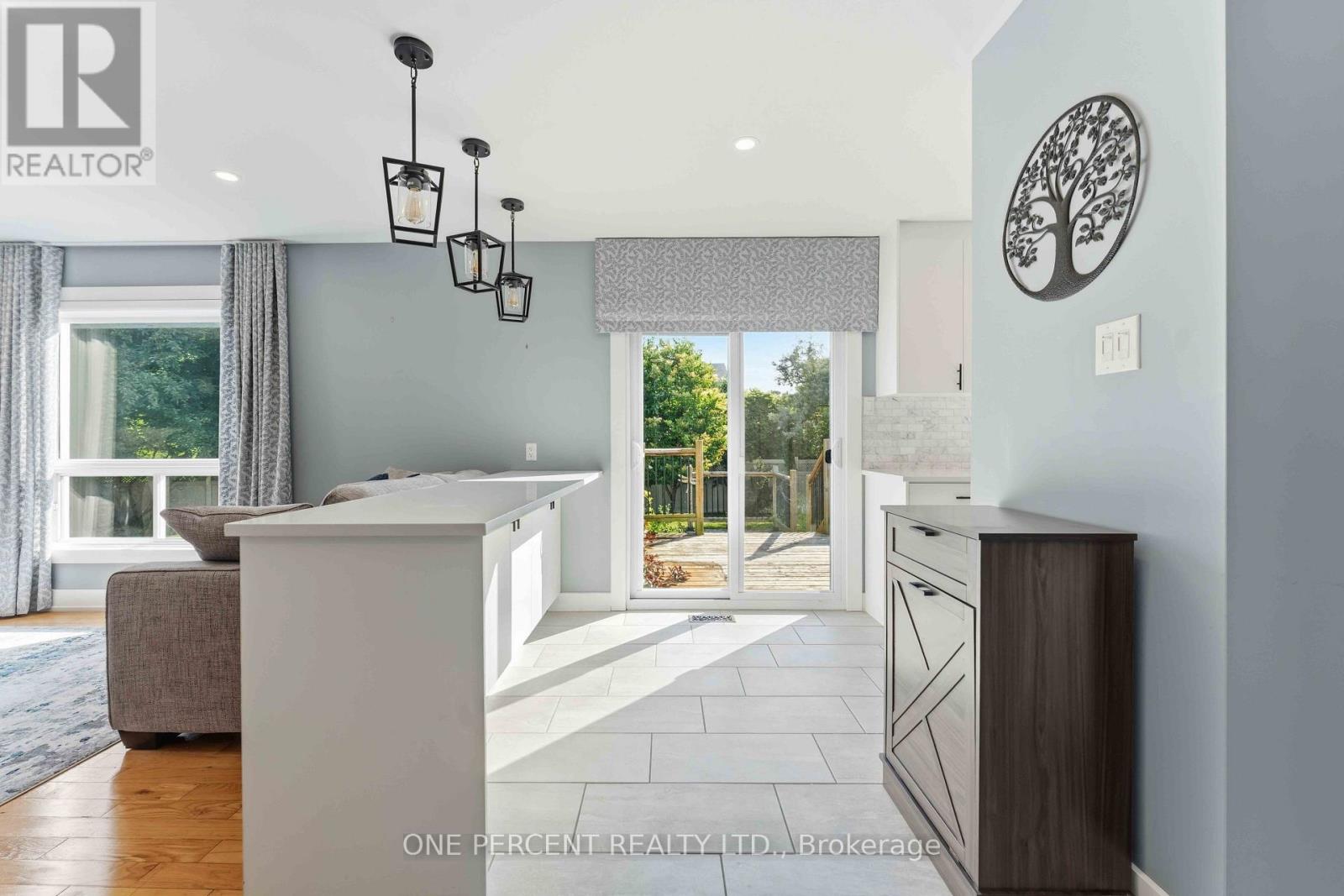 19 AMY STREET, Ottawa. Luxury613. By Peter Sagos - Image 11
