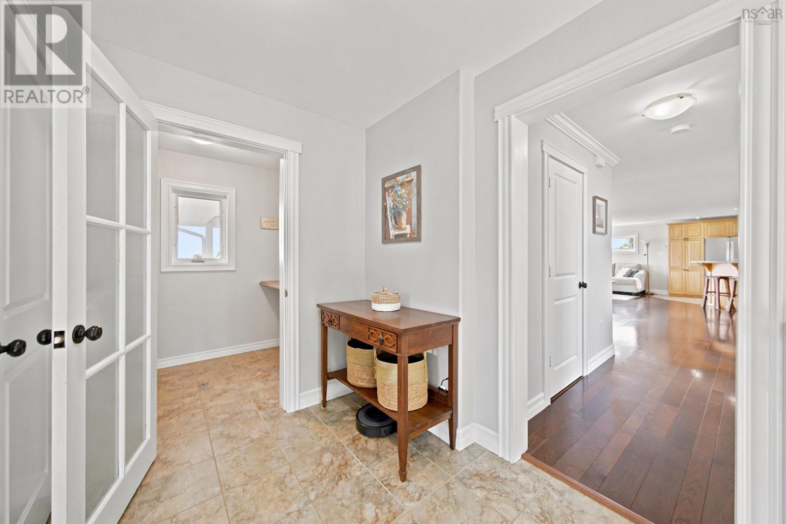 14 Jaycor Court - 24