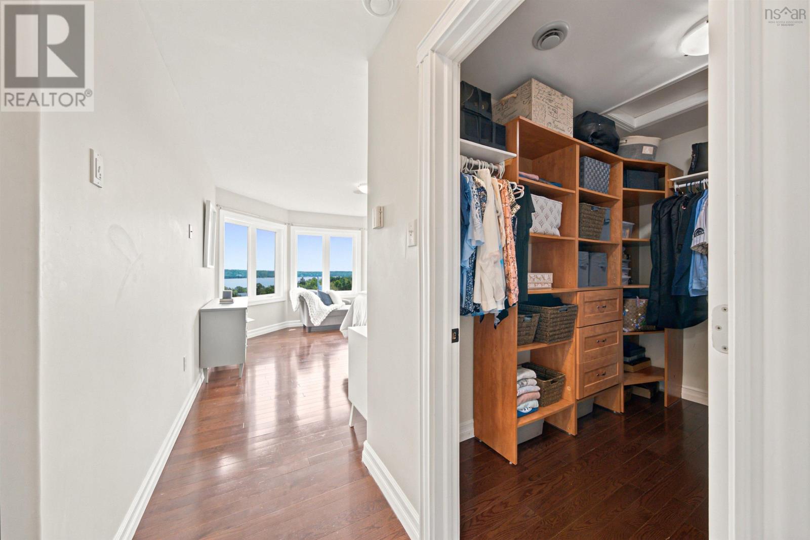 14 Jaycor Court - 31