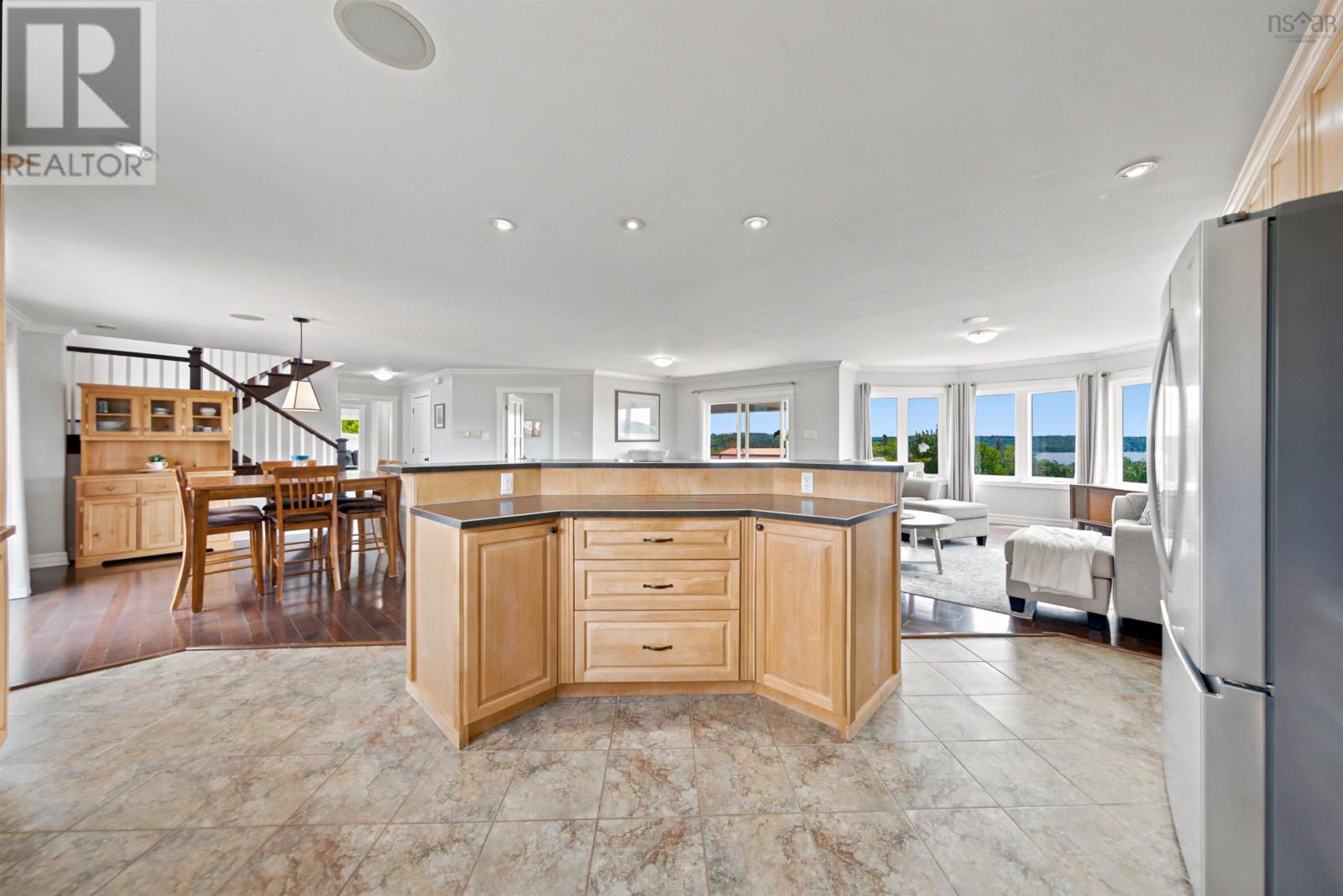 14 Jaycor Court - 9
