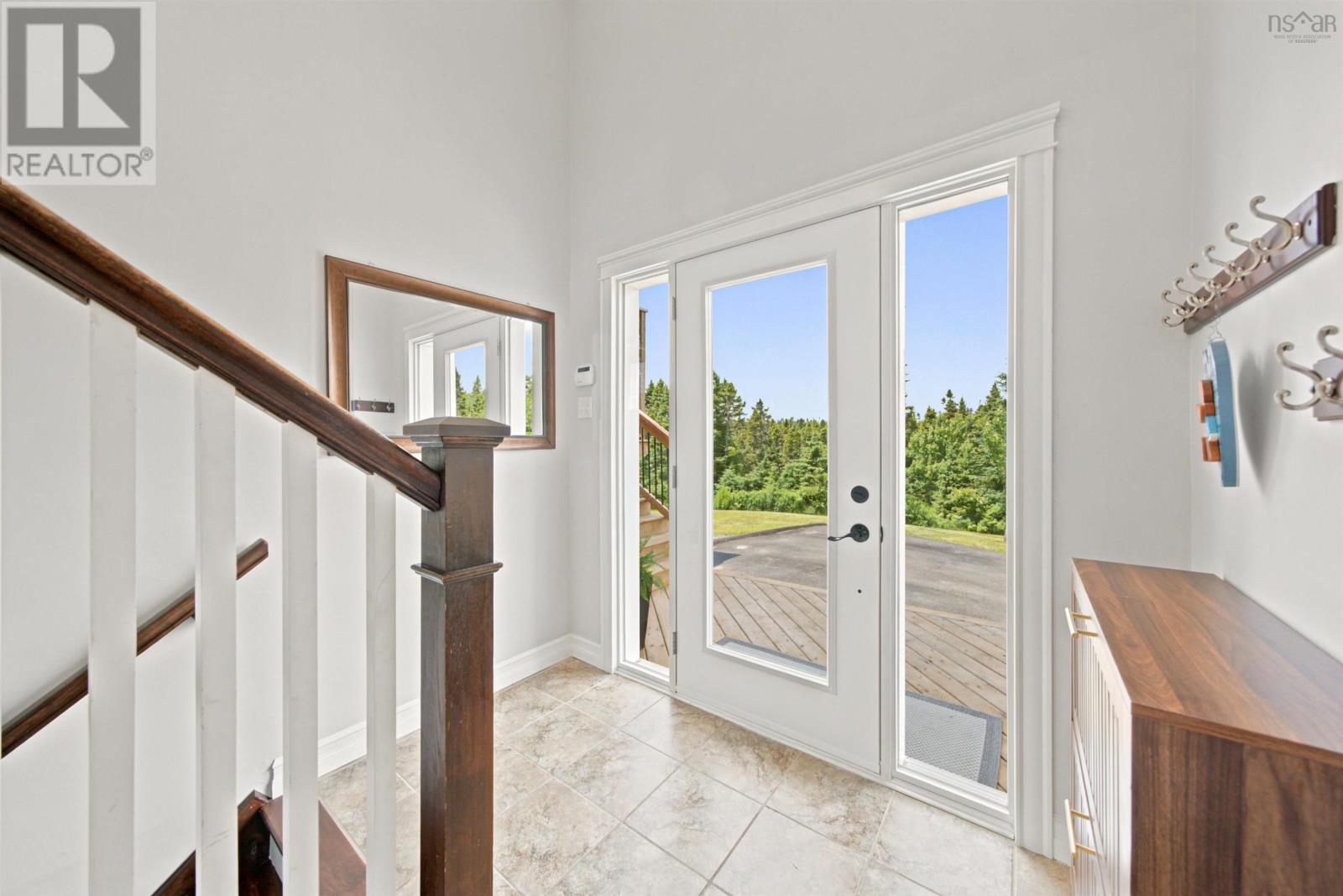 14 Jaycor Court - 4