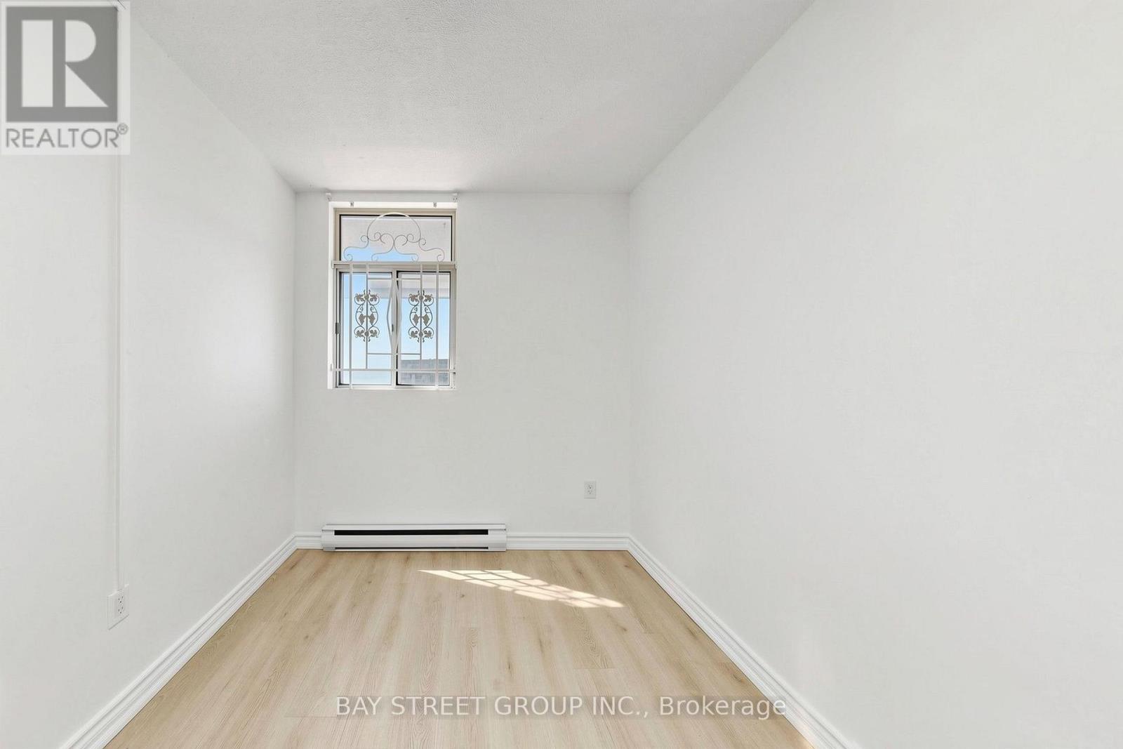 #302 55 SUNNY GLENWAY - 15