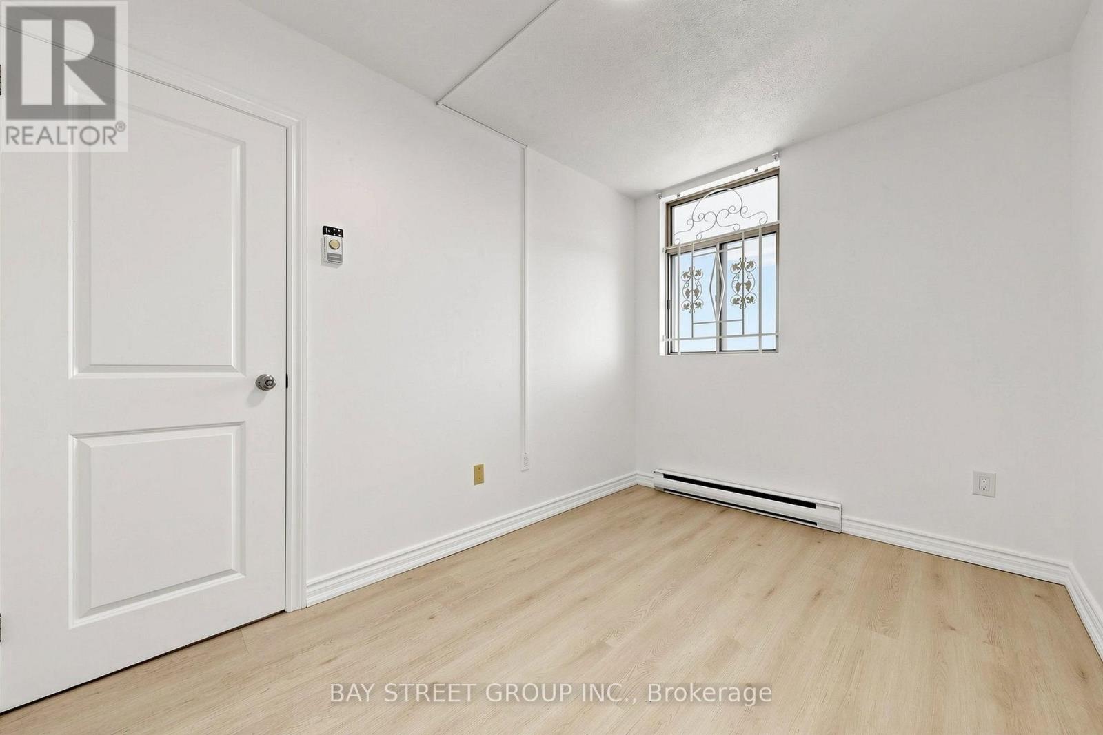 #302 55 SUNNY GLENWAY - 16
