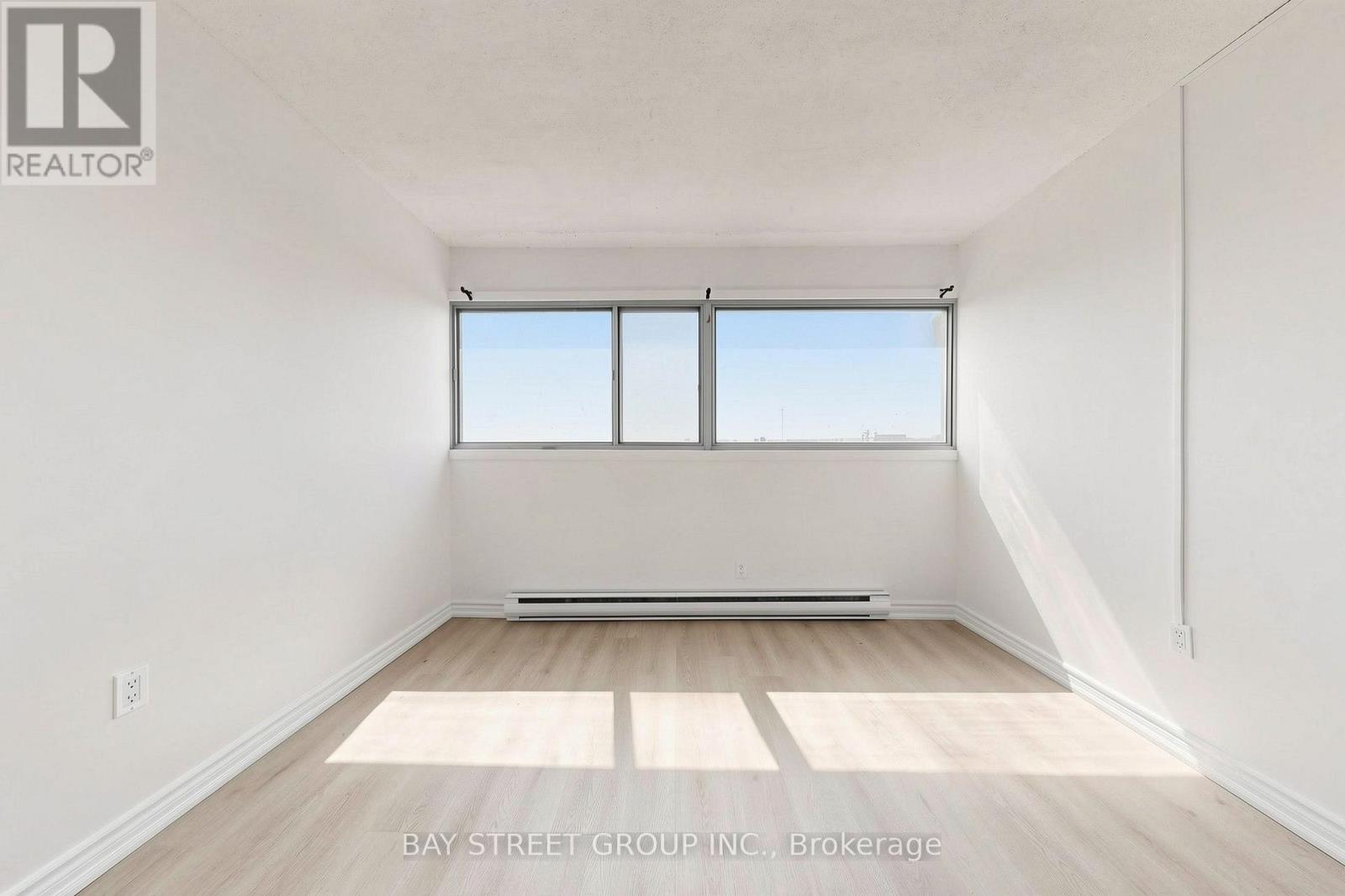 #302 55 SUNNY GLENWAY - 22