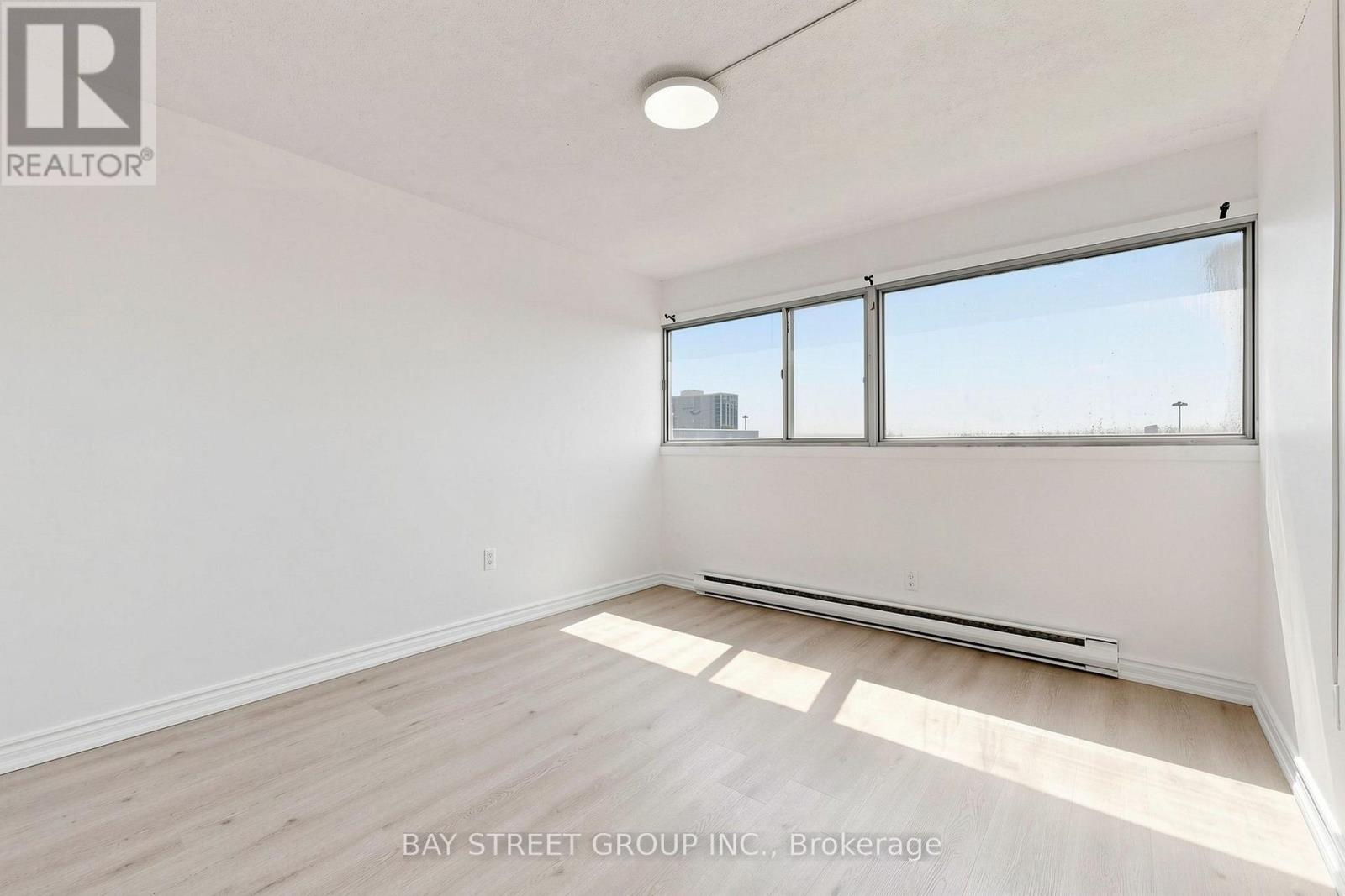 #302 55 SUNNY GLENWAY - 23