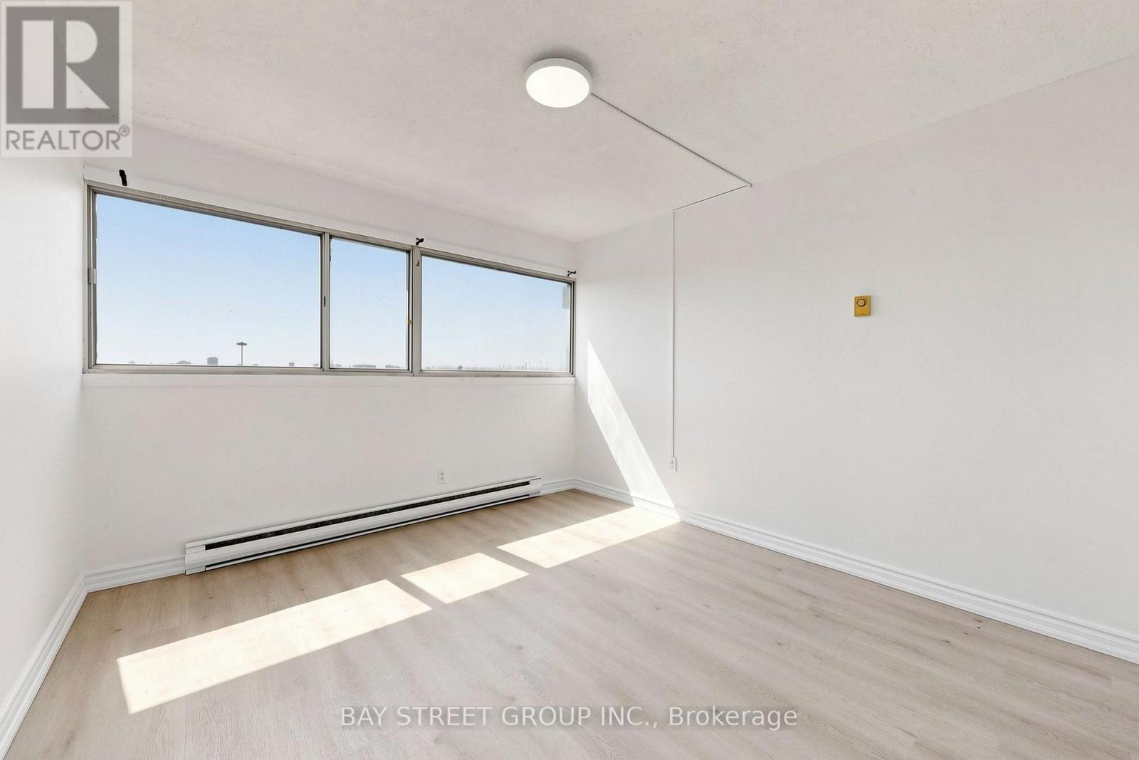 #302 55 SUNNY GLENWAY - 24