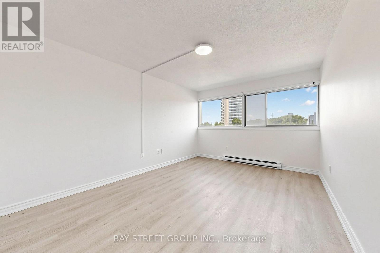 #302 55 SUNNY GLENWAY - 27