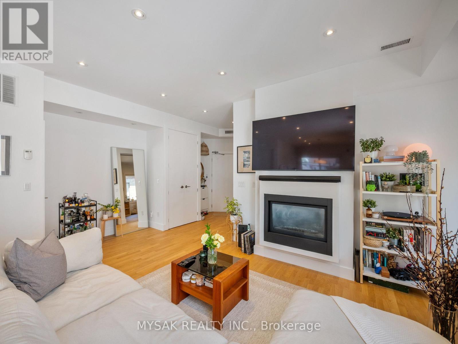 427 CRAWFORD STREET - 21