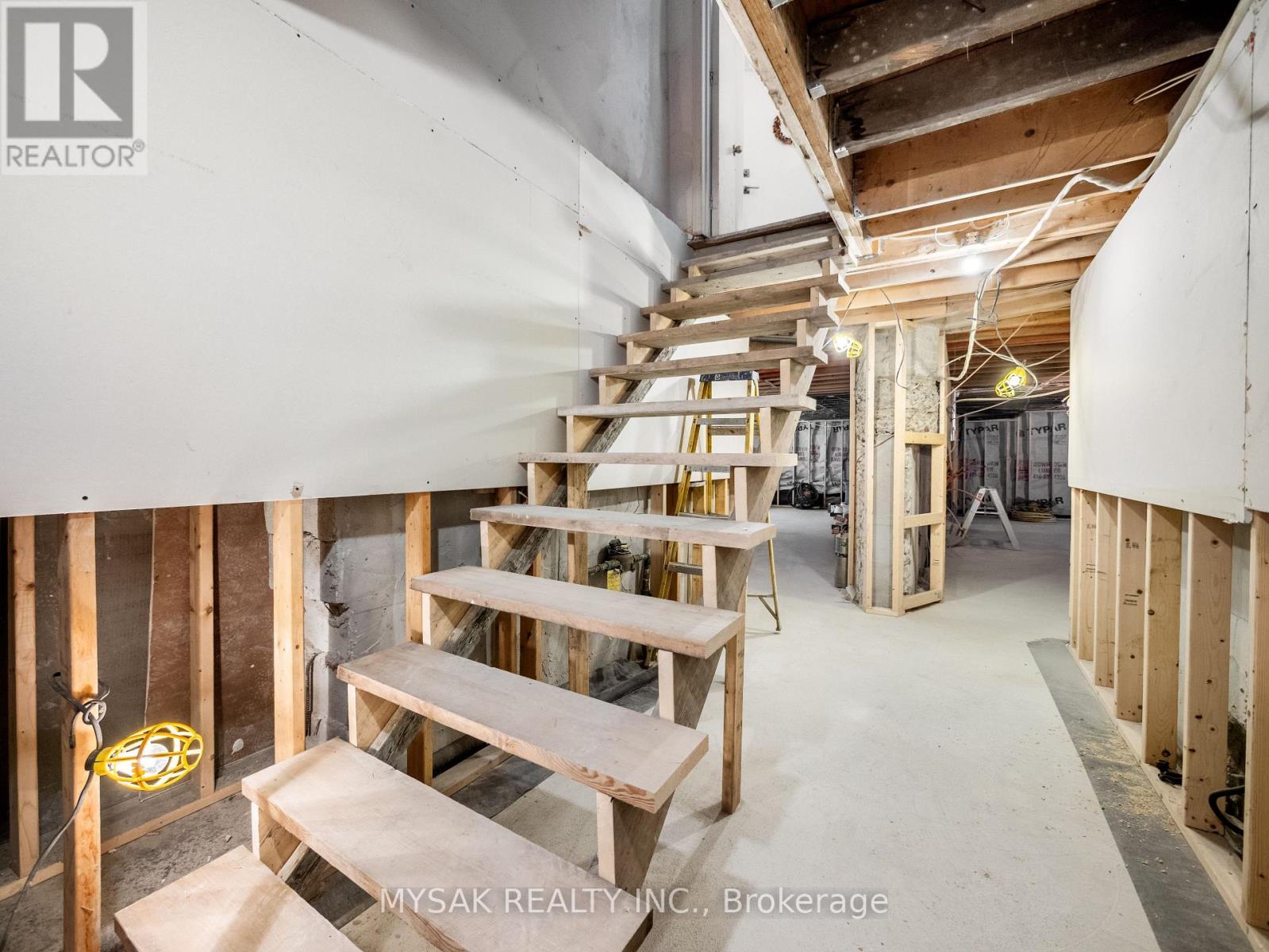 427 CRAWFORD STREET - 28