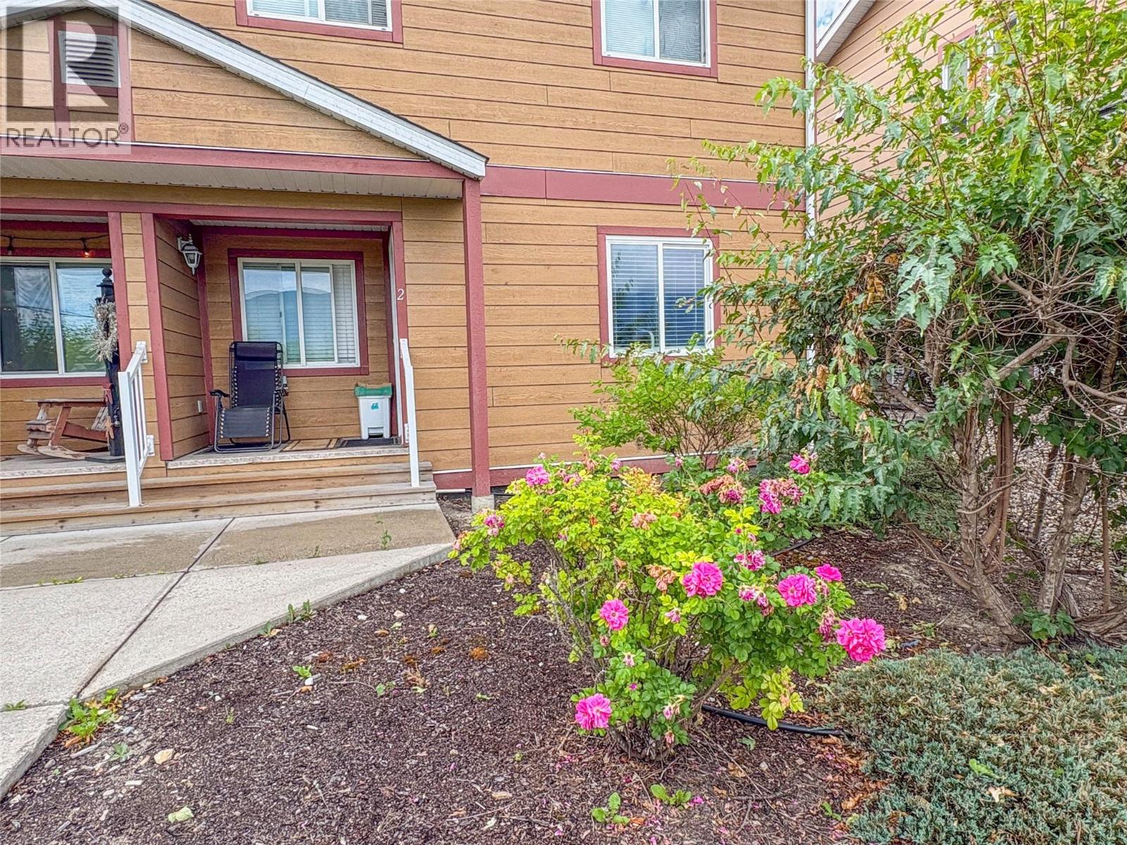#2 1070 1 Street SE - 3