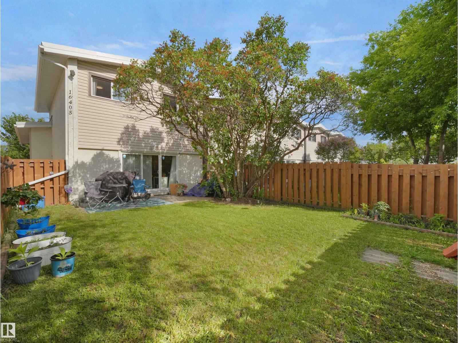 #B 16405 89 AV NW - 2