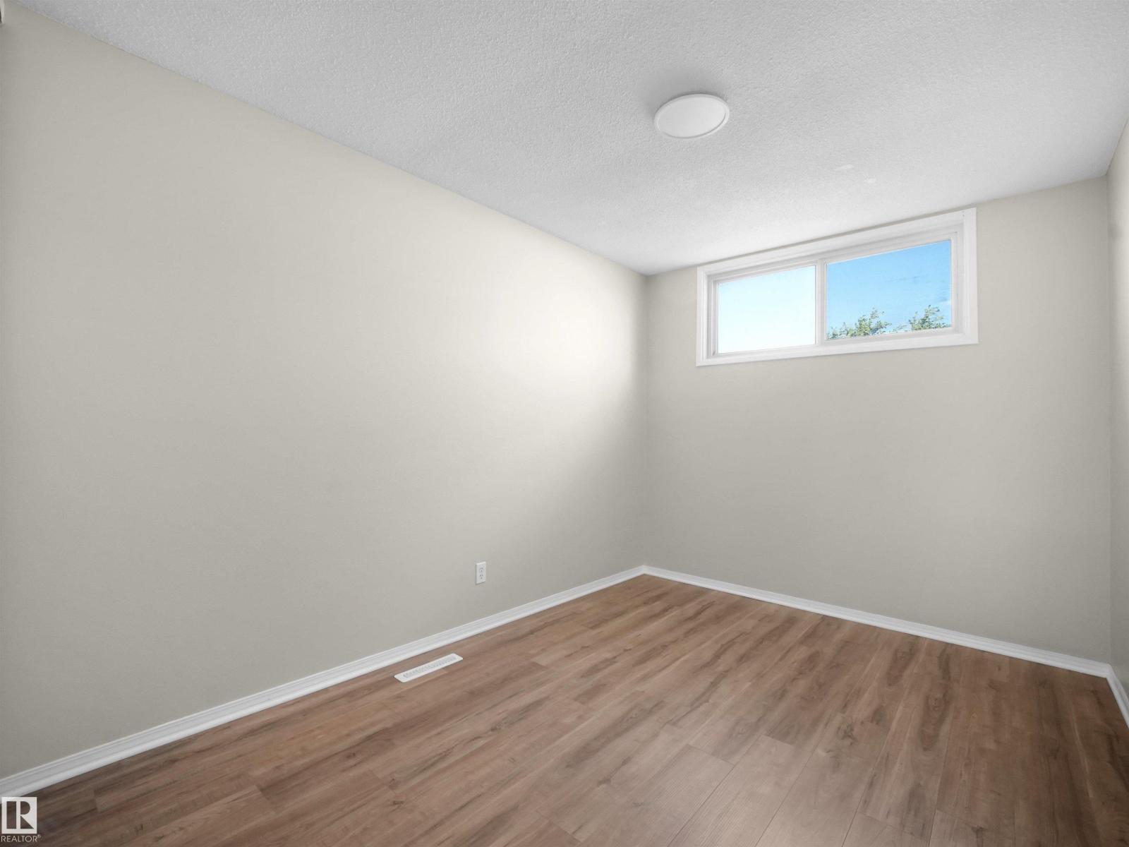 #B 16405 89 AV NW - 24