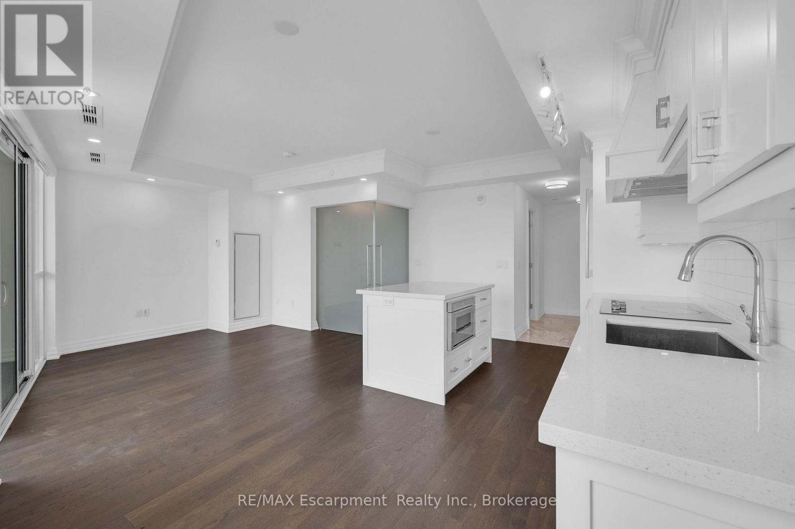 #605 2060 LAKESHORE ROAD - Image 6
