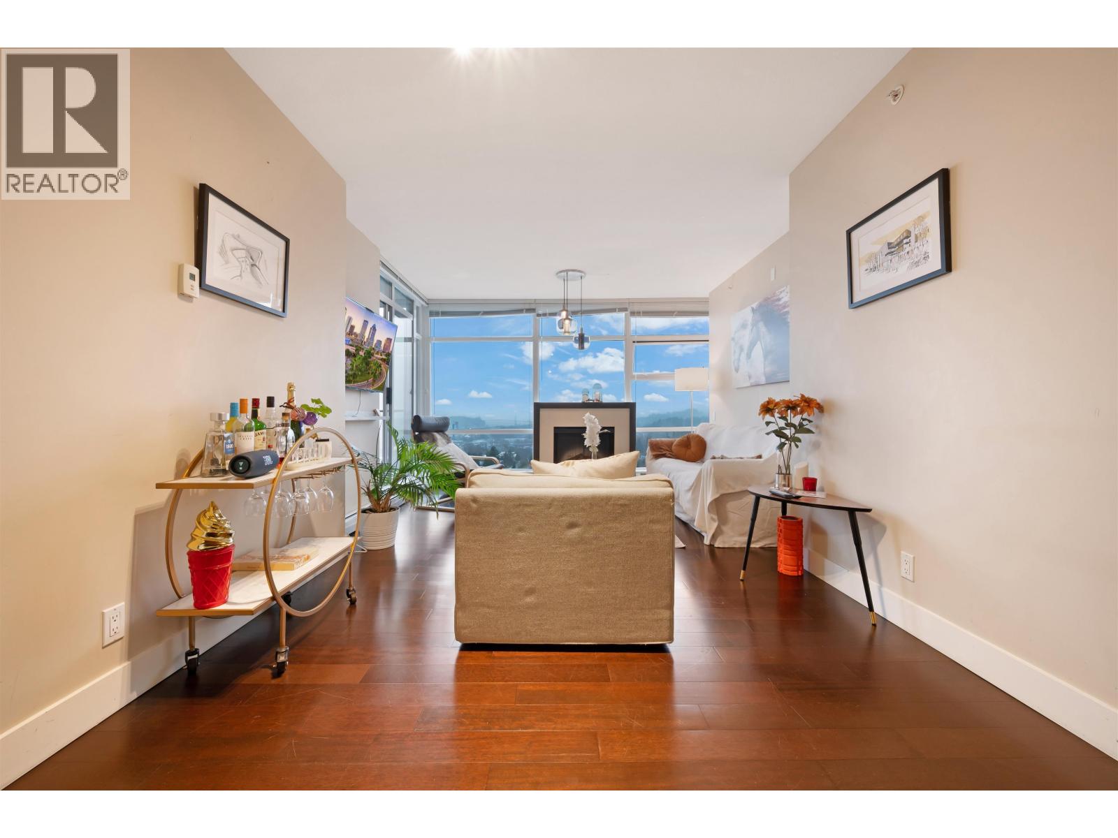 1304 1320 CHESTERFIELD AVENUE, North Vancouver