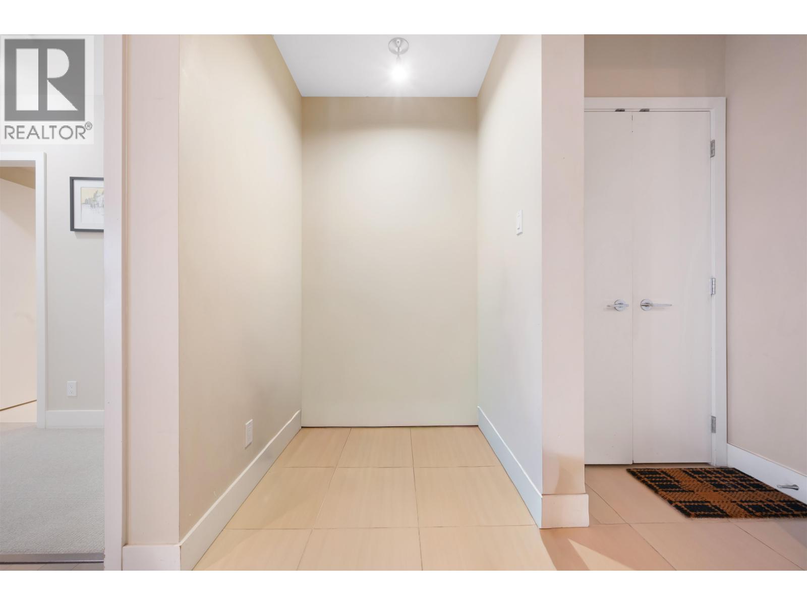 1304 1320 CHESTERFIELD AVENUE, North Vancouver