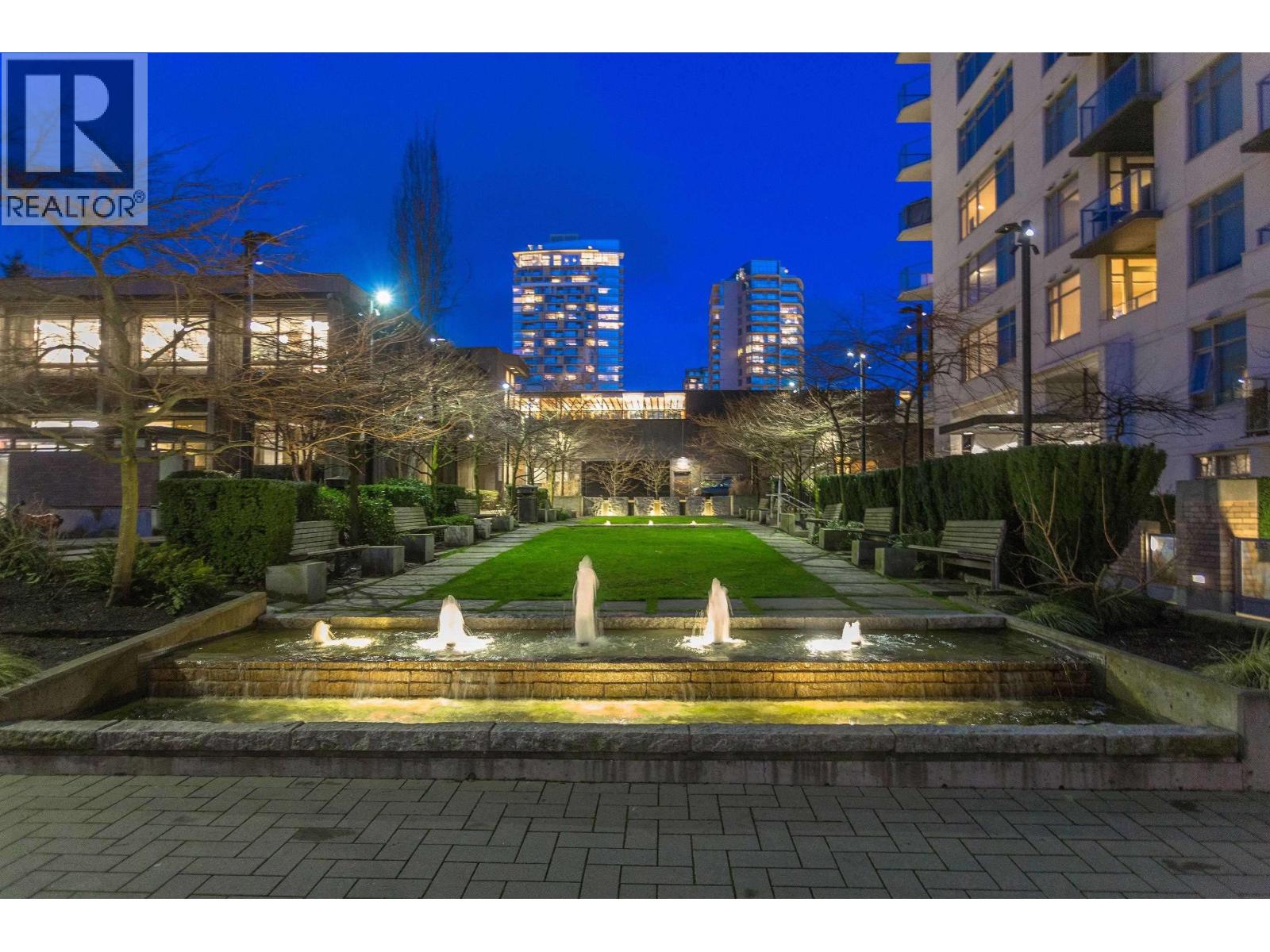 1304 1320 CHESTERFIELD AVENUE, North Vancouver