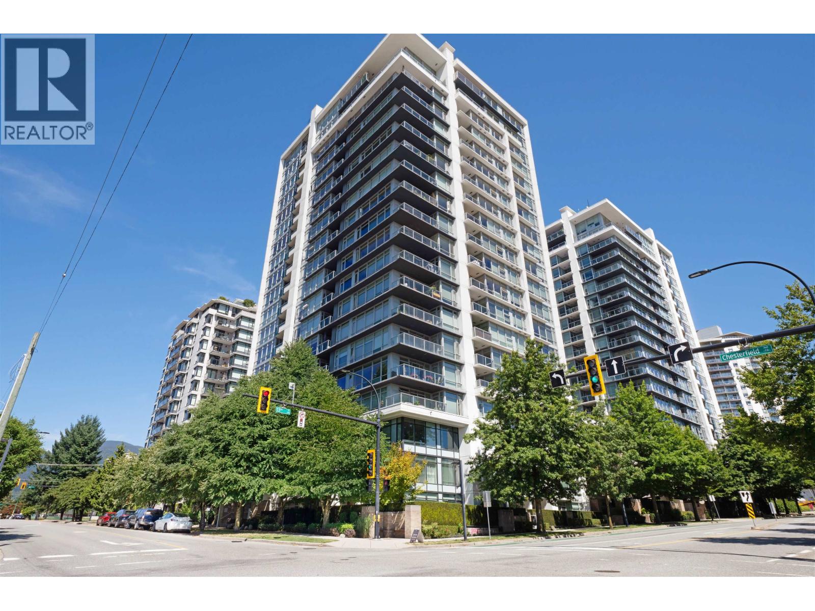 1304 1320 CHESTERFIELD AVENUE, North Vancouver