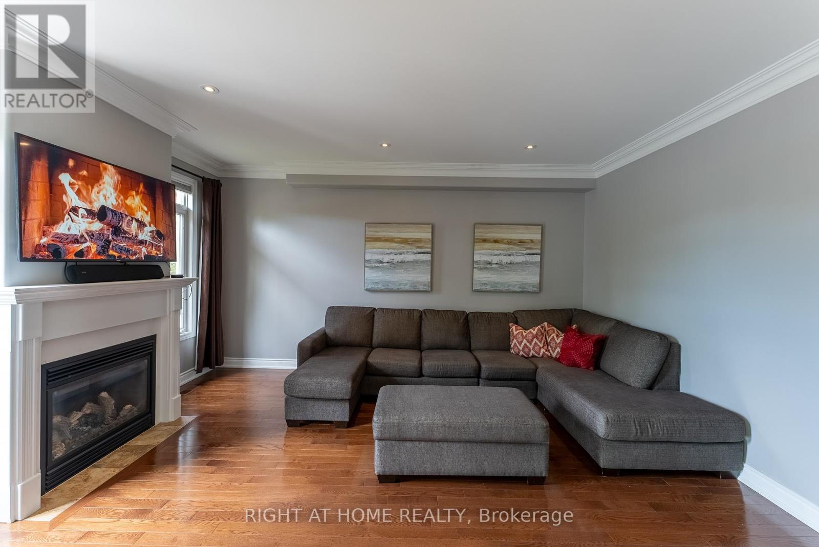 1660 MOYER AVENUE - 17