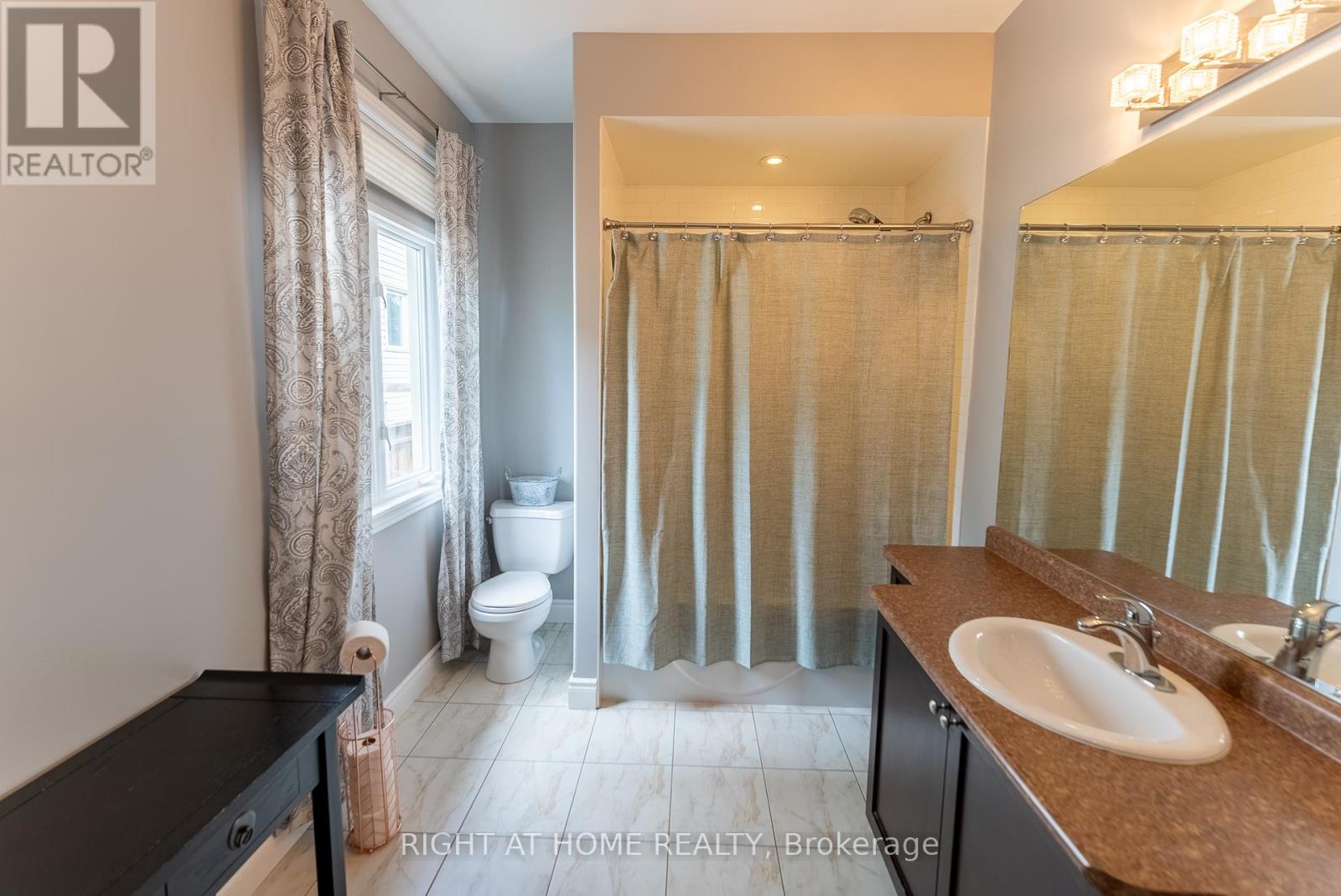 1660 MOYER AVENUE - 22